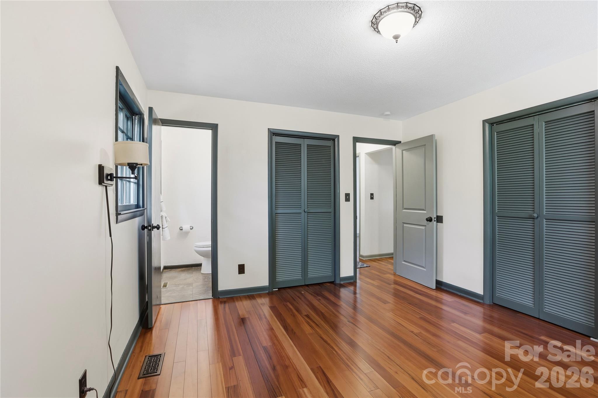 38 Nixon Terrace — Asheville