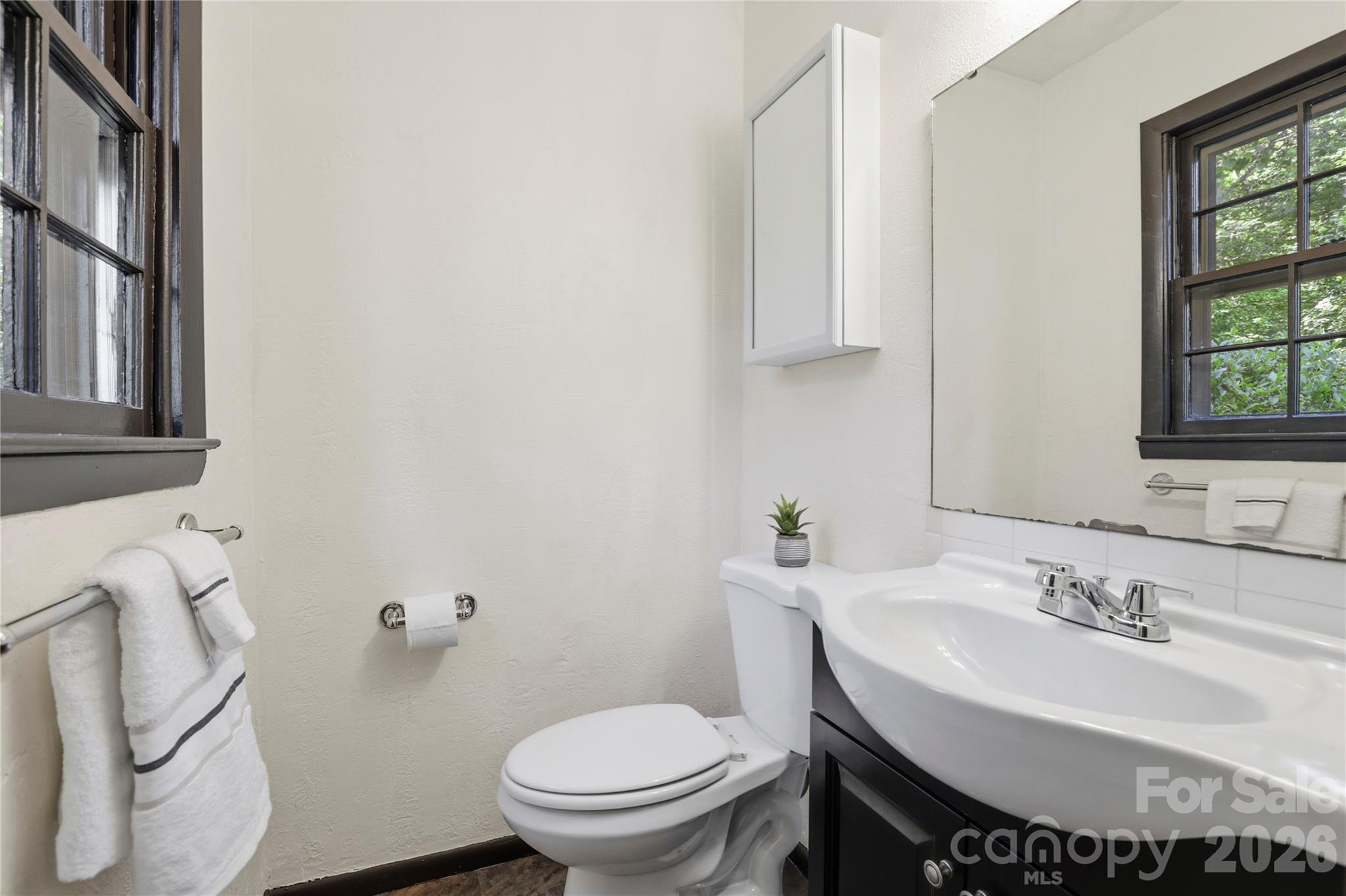 38 Nixon Terrace — Asheville
