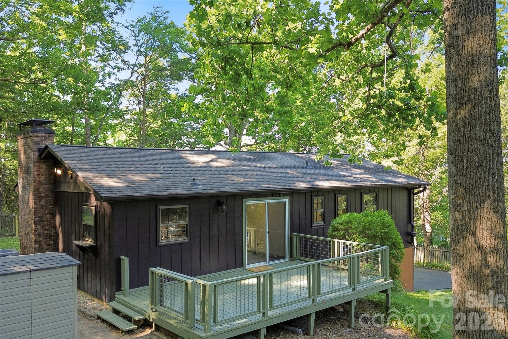 38 Nixon Terrace — Asheville