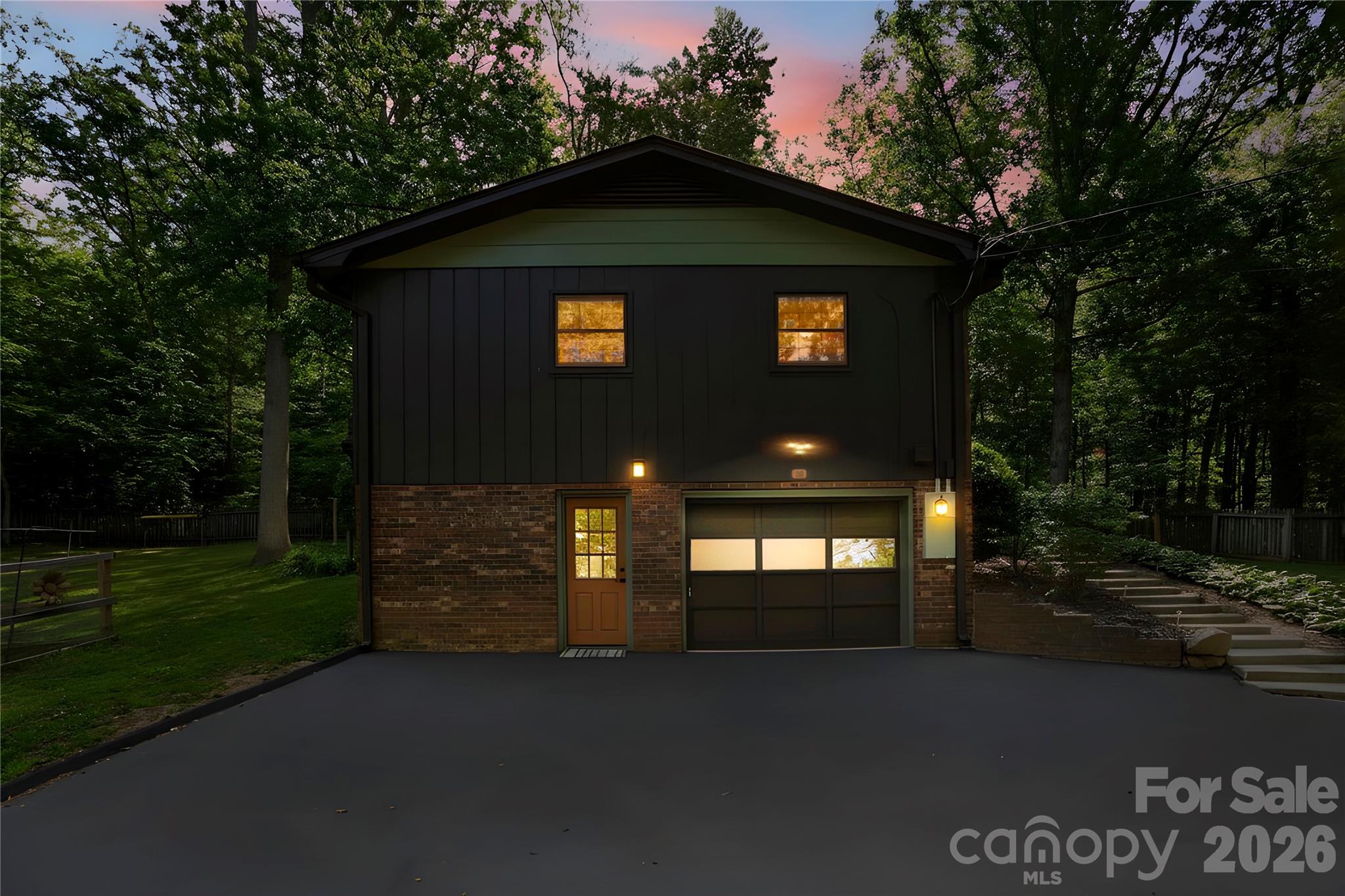38 Nixon Terrace — Asheville