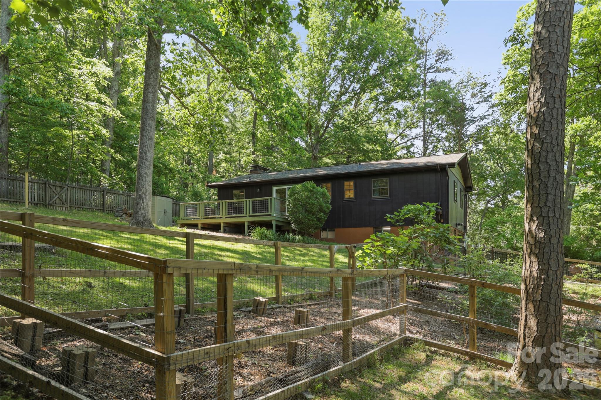 38 Nixon Terrace — Asheville