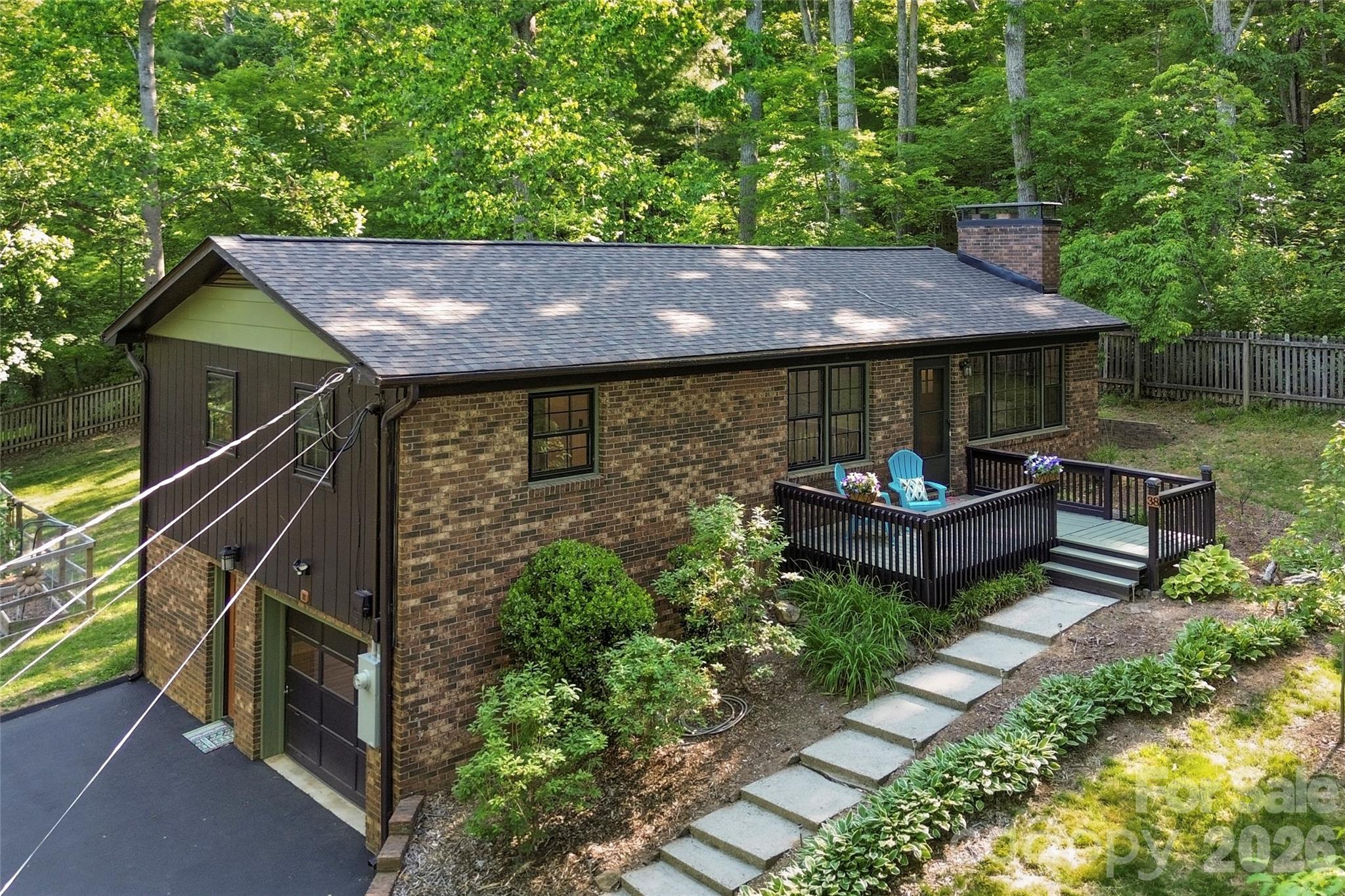 38 Nixon Terrace — Asheville