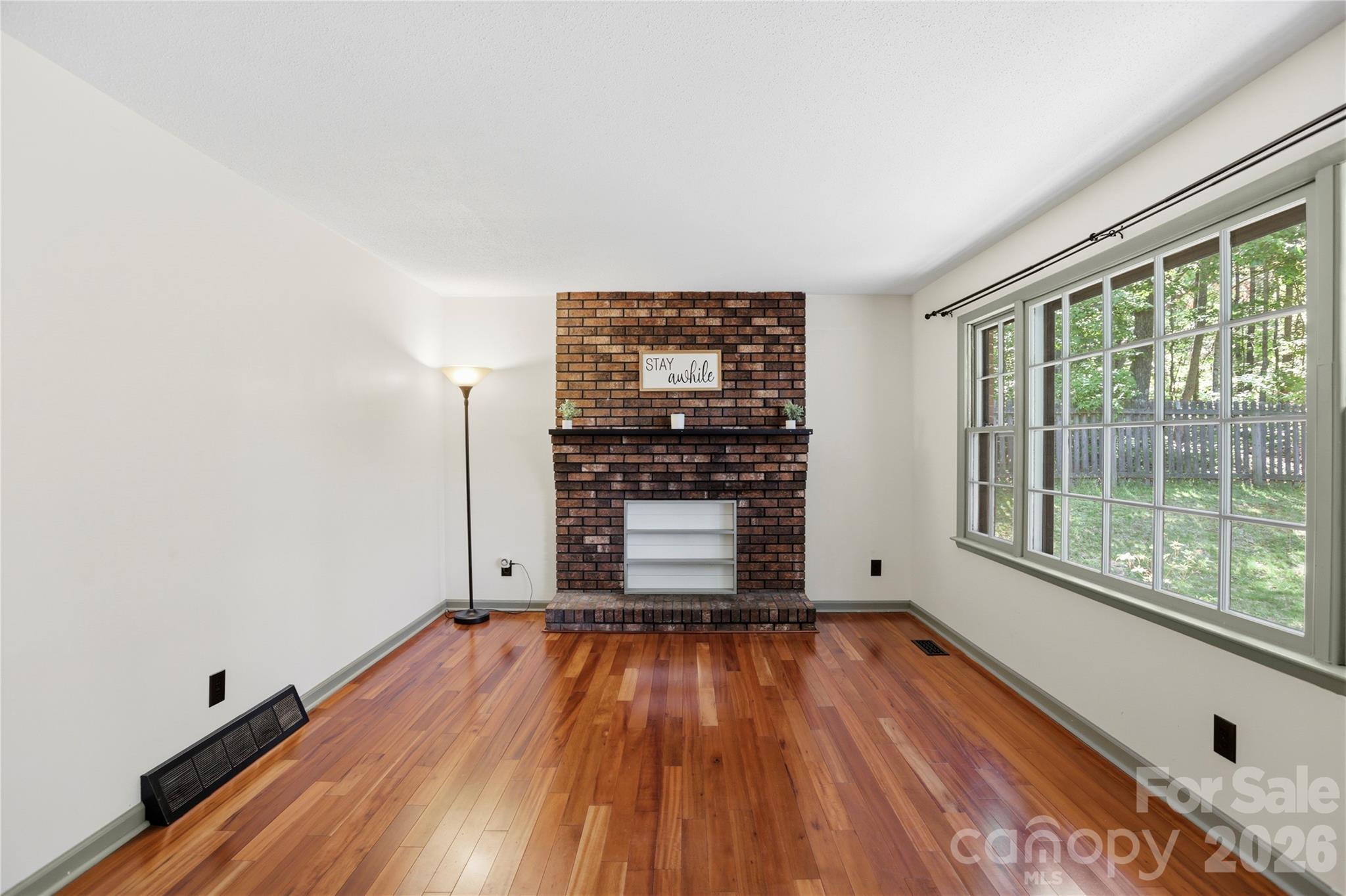 38 Nixon Terrace — Asheville