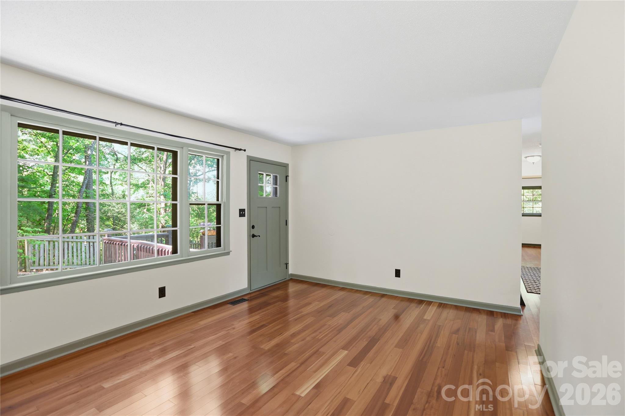 38 Nixon Terrace — Asheville