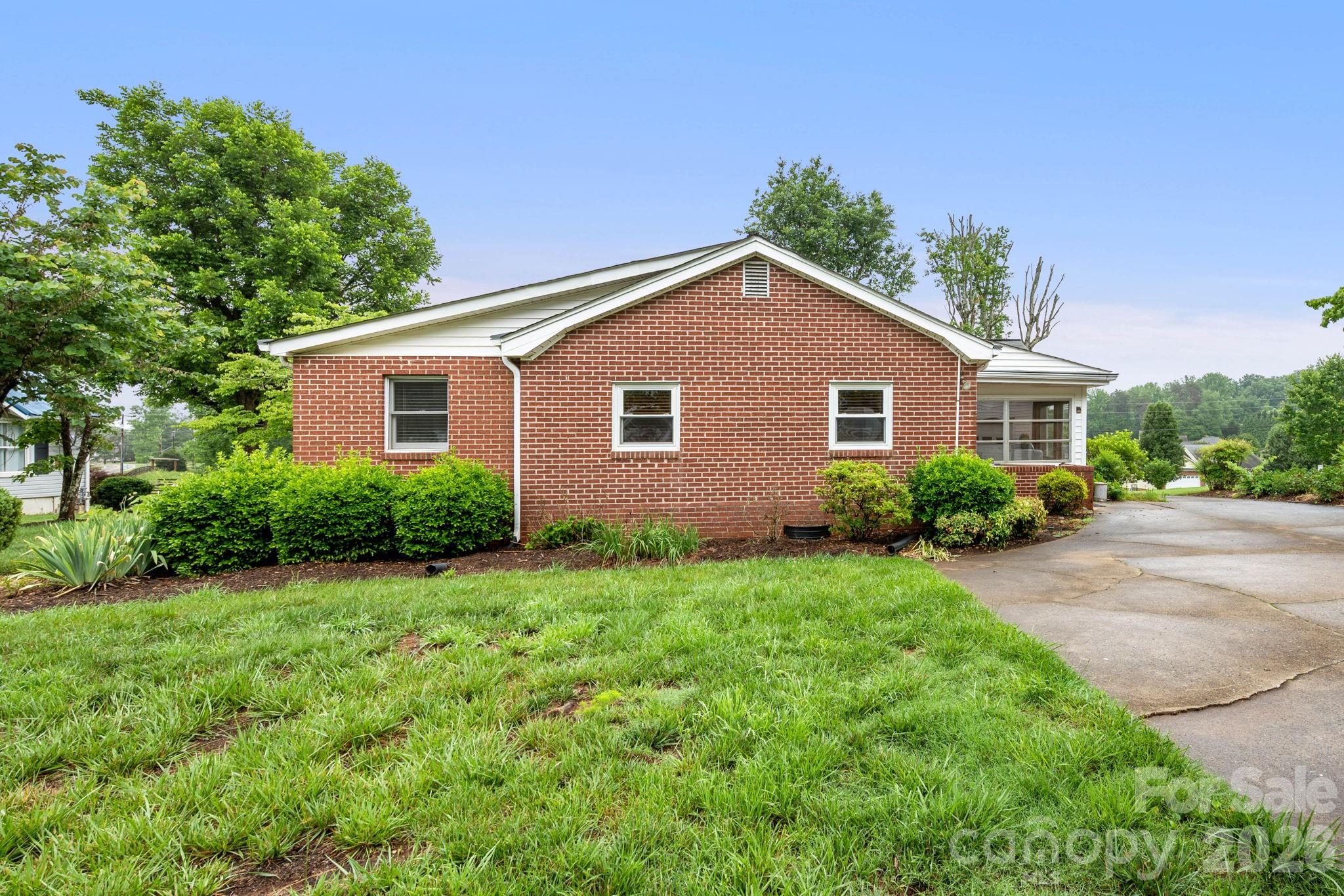 191 Thompson Road — Rutherfordton