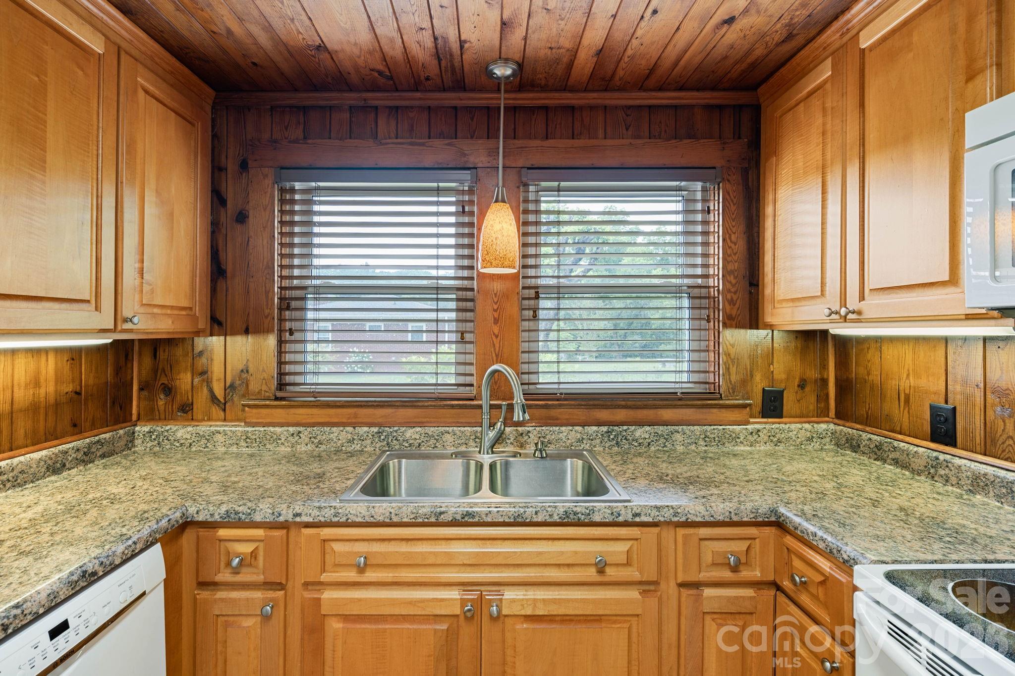 191 Thompson Road — Rutherfordton
