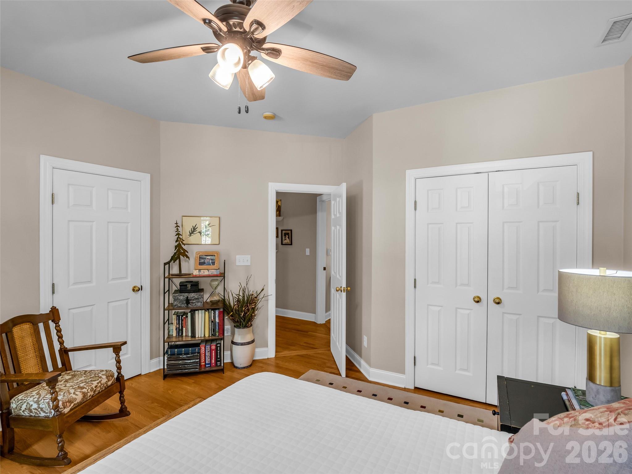 1042 Columbine Road — Asheville