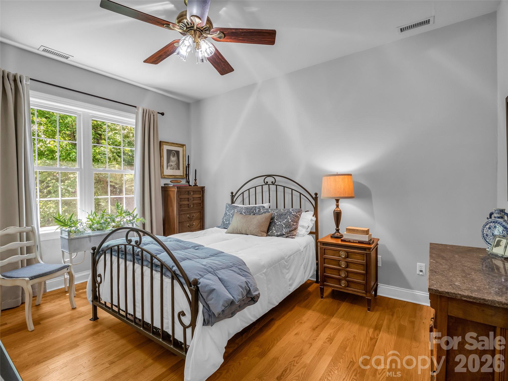 1042 Columbine Road — Asheville