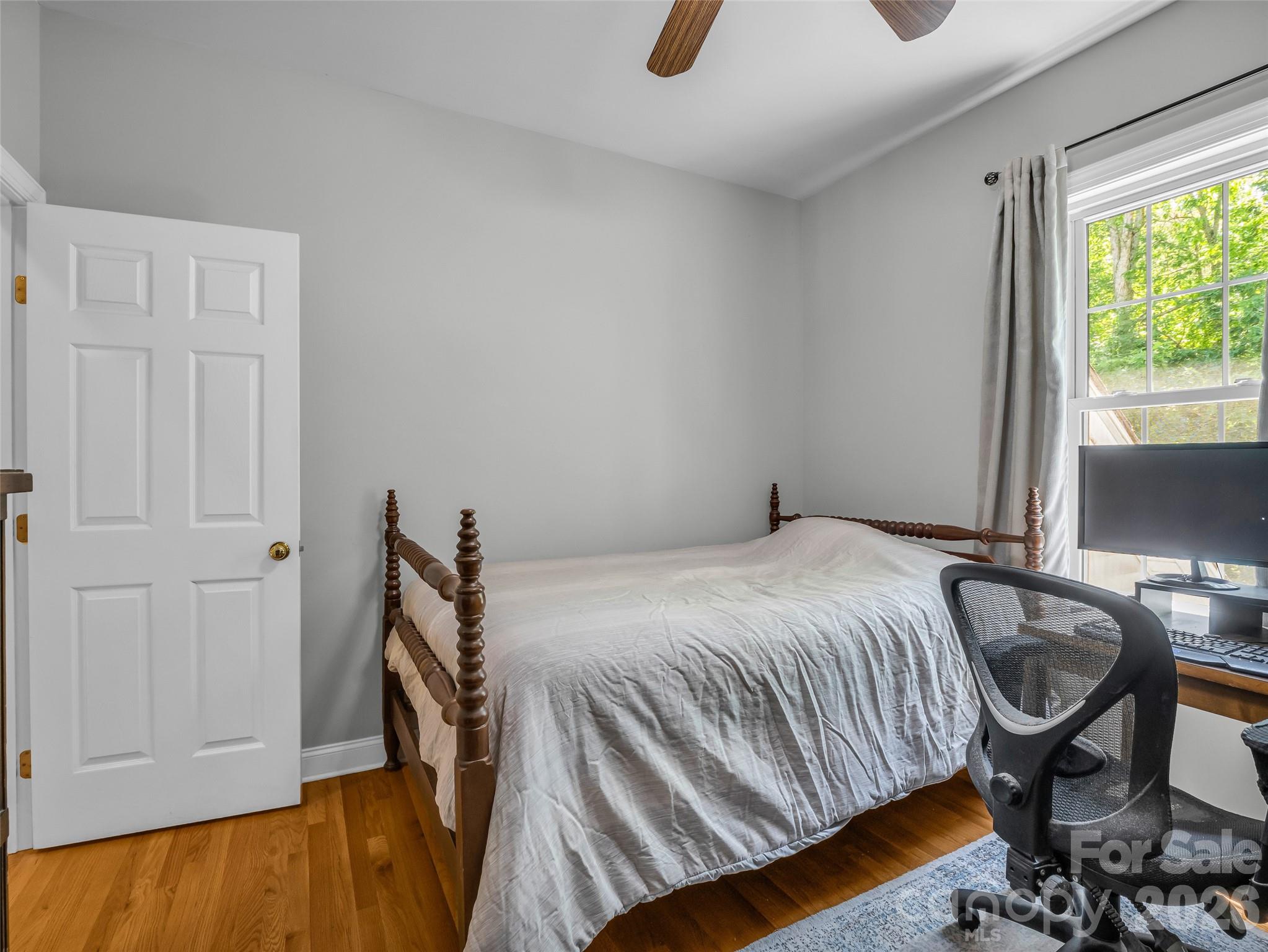 1042 Columbine Road — Asheville