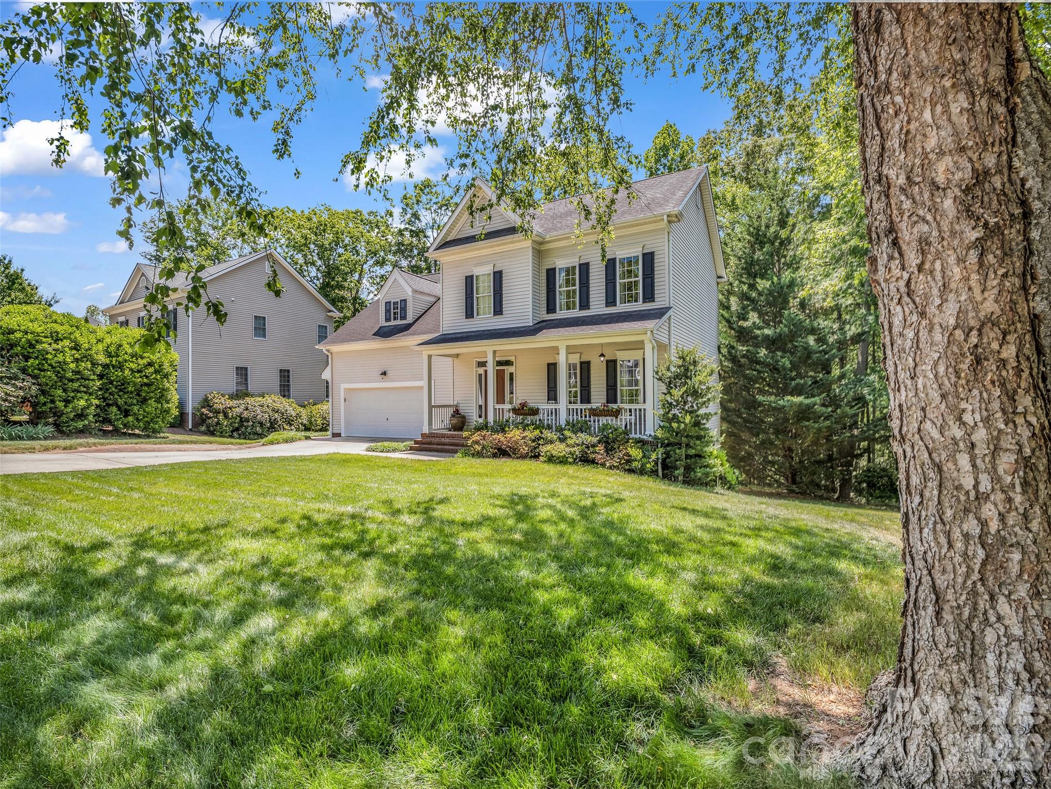 1042 Columbine Road — Asheville