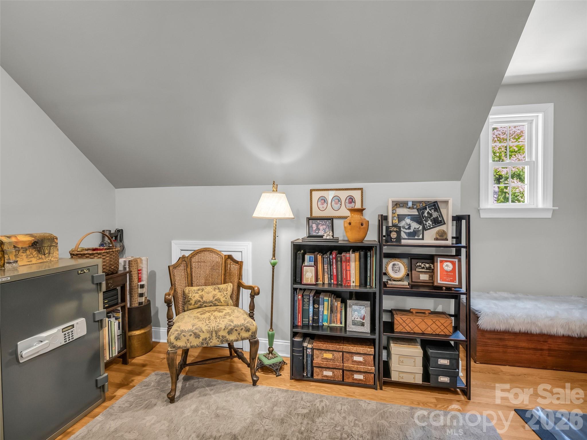 1042 Columbine Road — Asheville