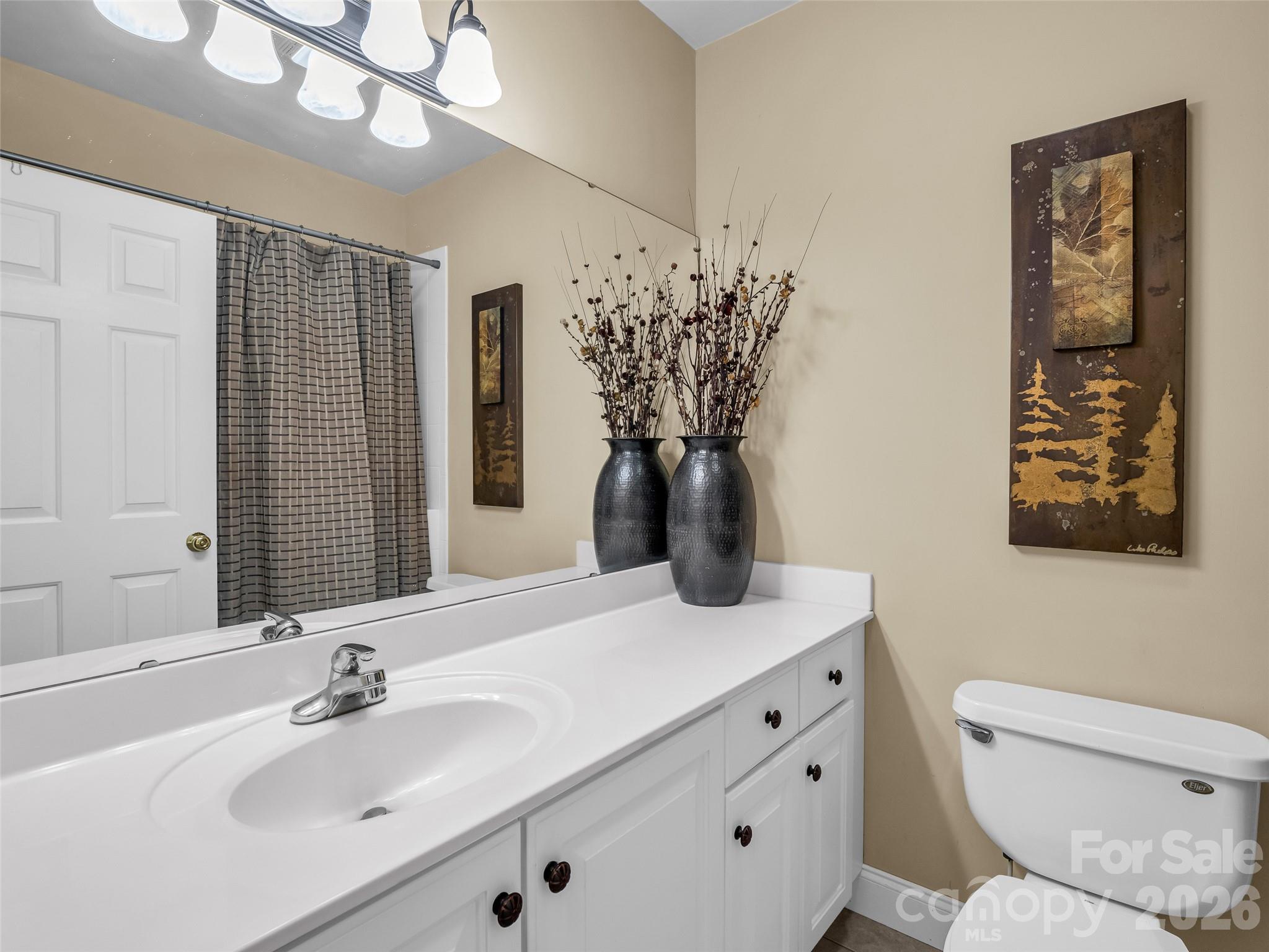 1042 Columbine Road — Asheville