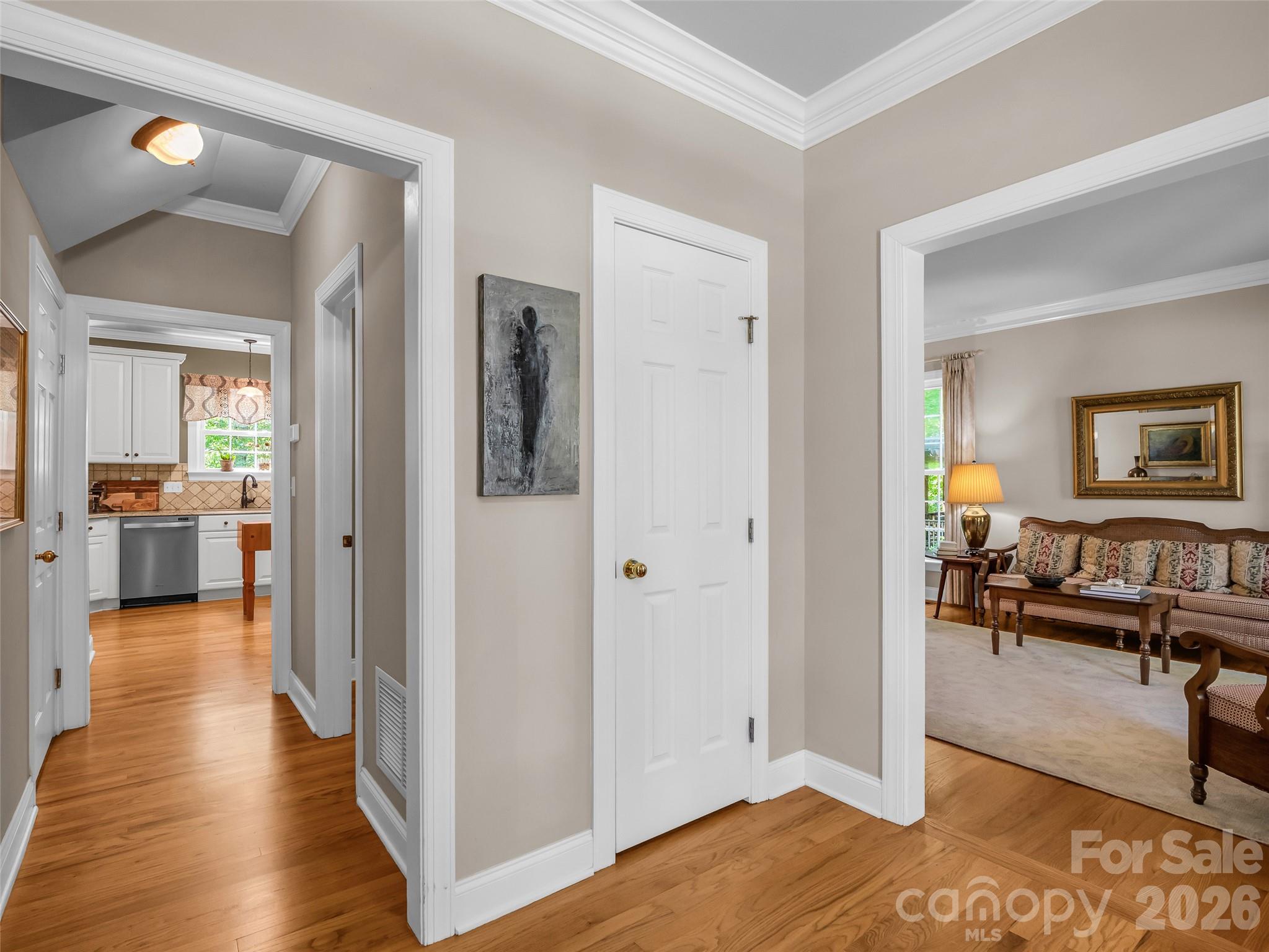 1042 Columbine Road — Asheville