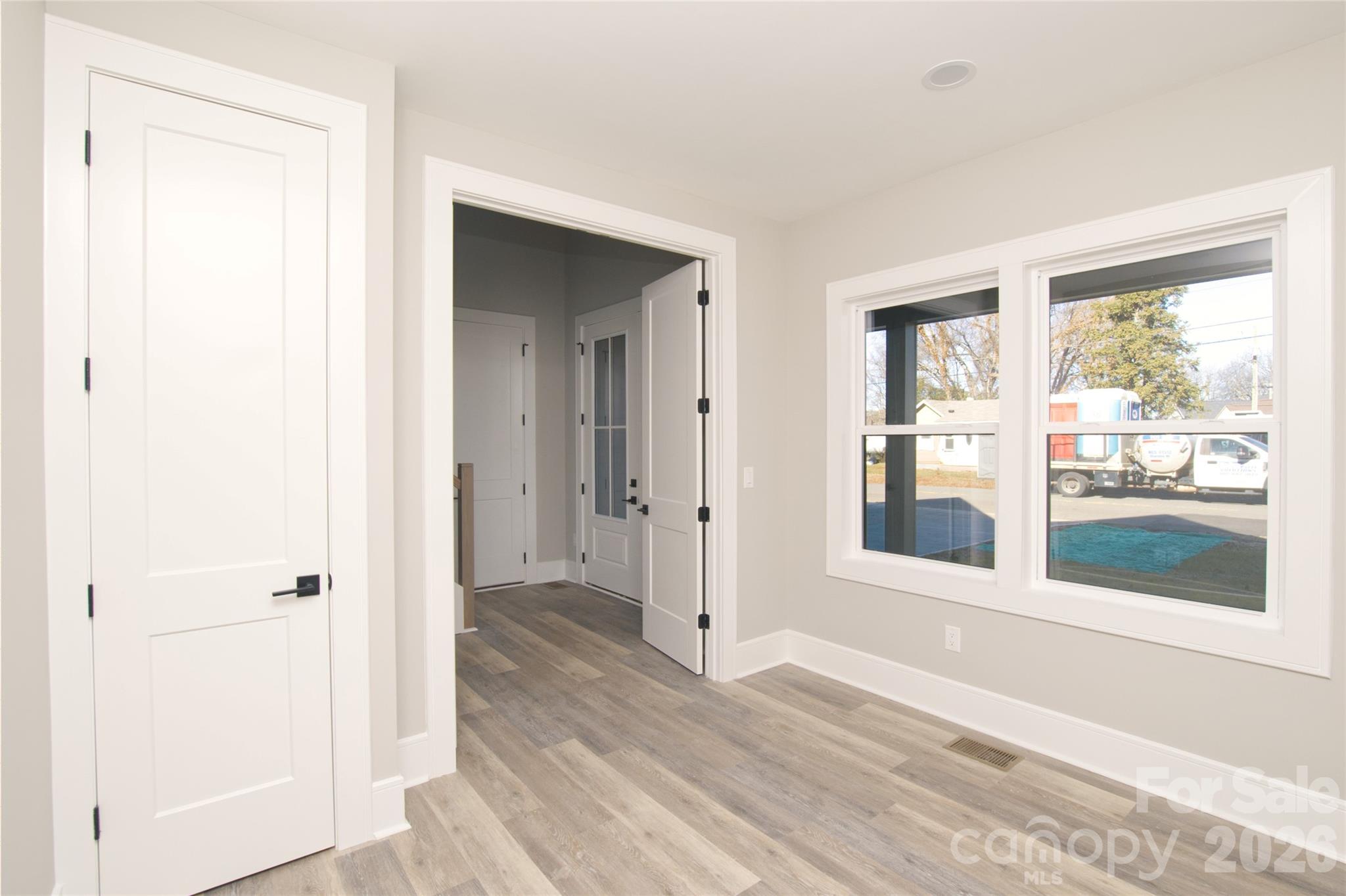 3905 Plainview Road — Charlotte