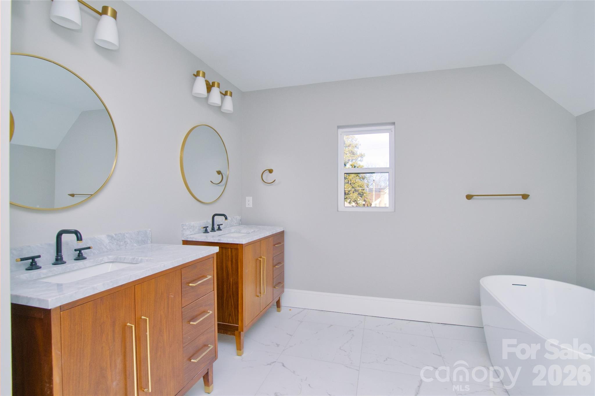 3905 Plainview Road — Charlotte