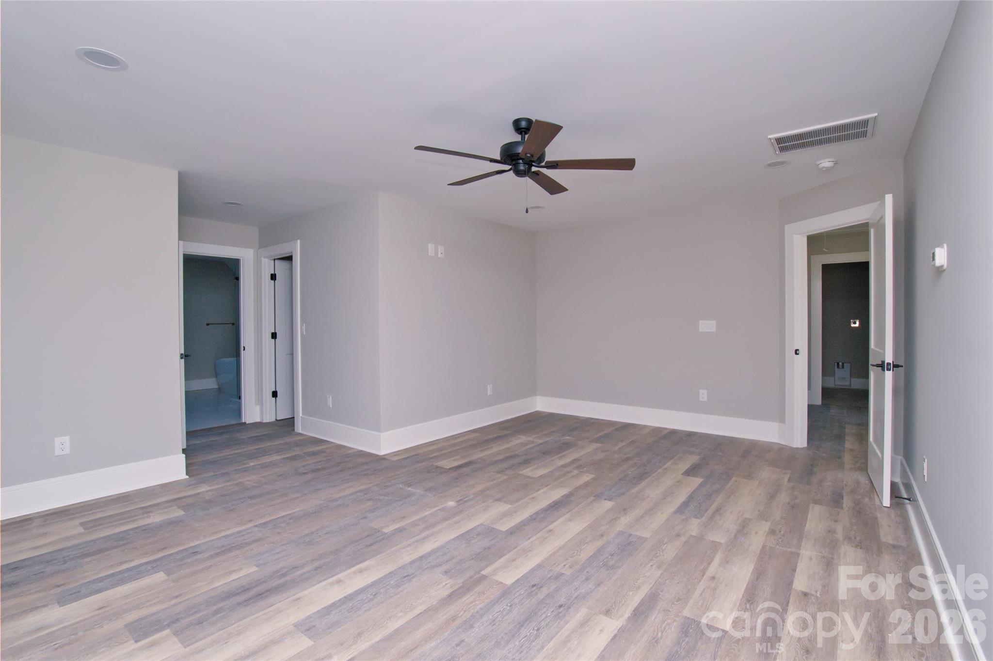 3905 Plainview Road — Charlotte