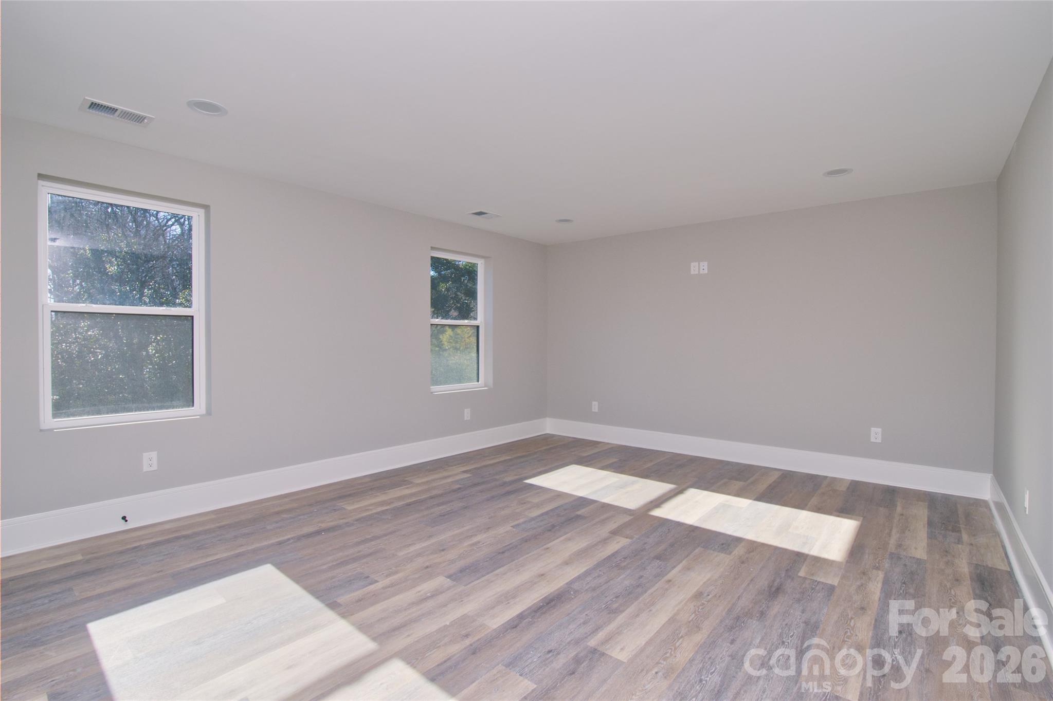 3905 Plainview Road — Charlotte