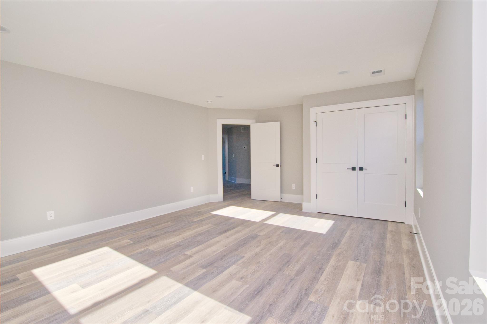 3905 Plainview Road — Charlotte