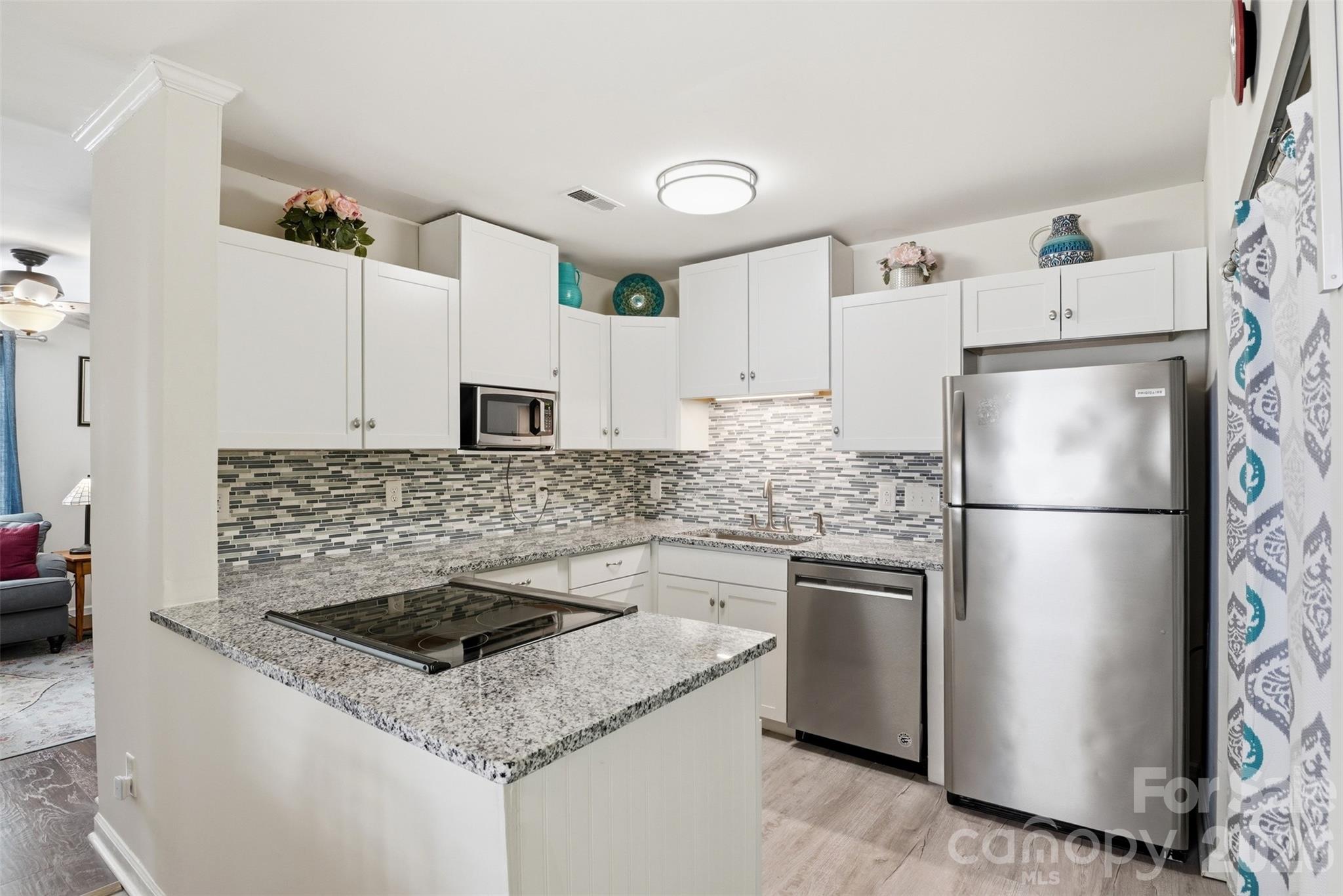 6027 Crape Myrtle Lane — Charlotte