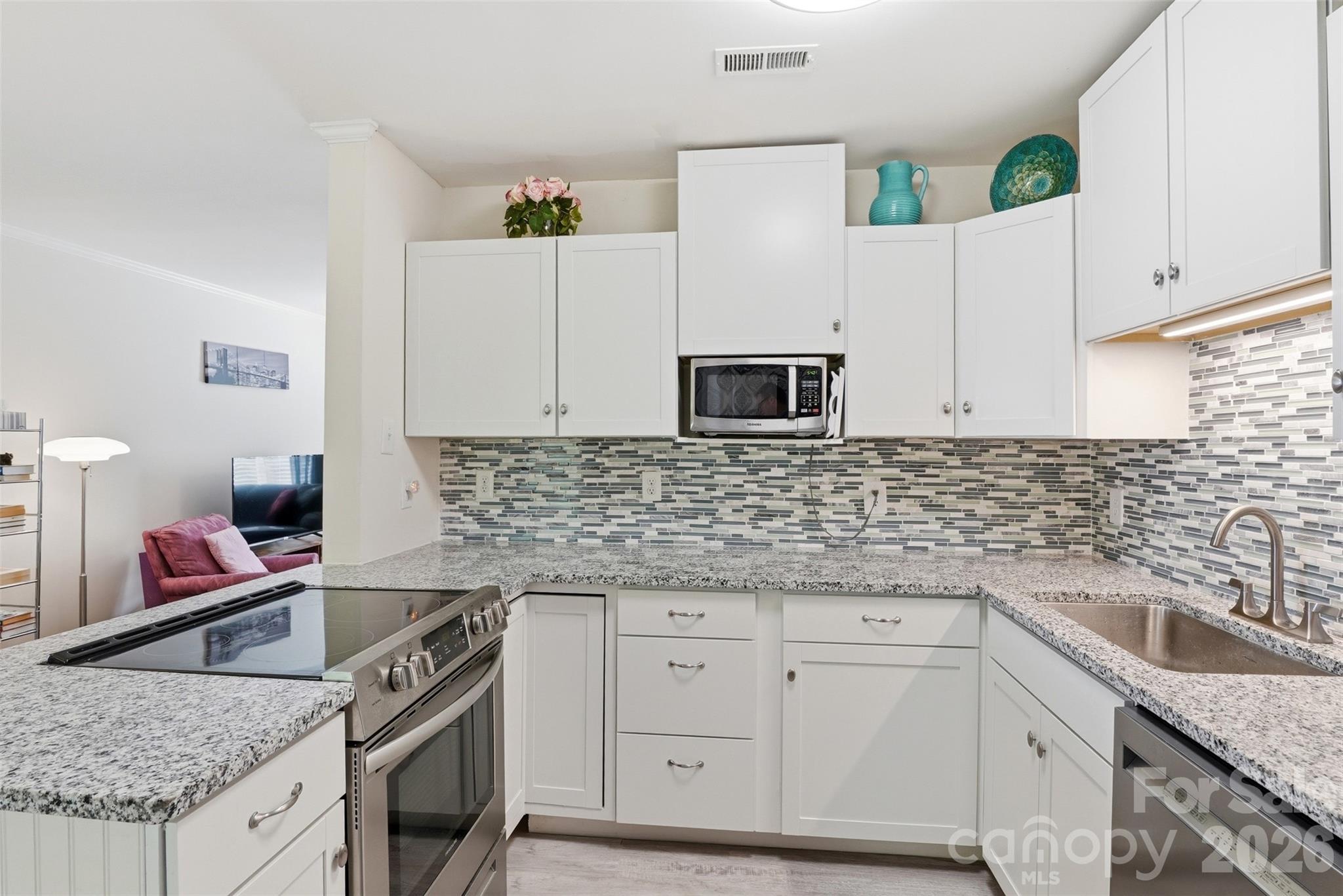 6027 Crape Myrtle Lane — Charlotte