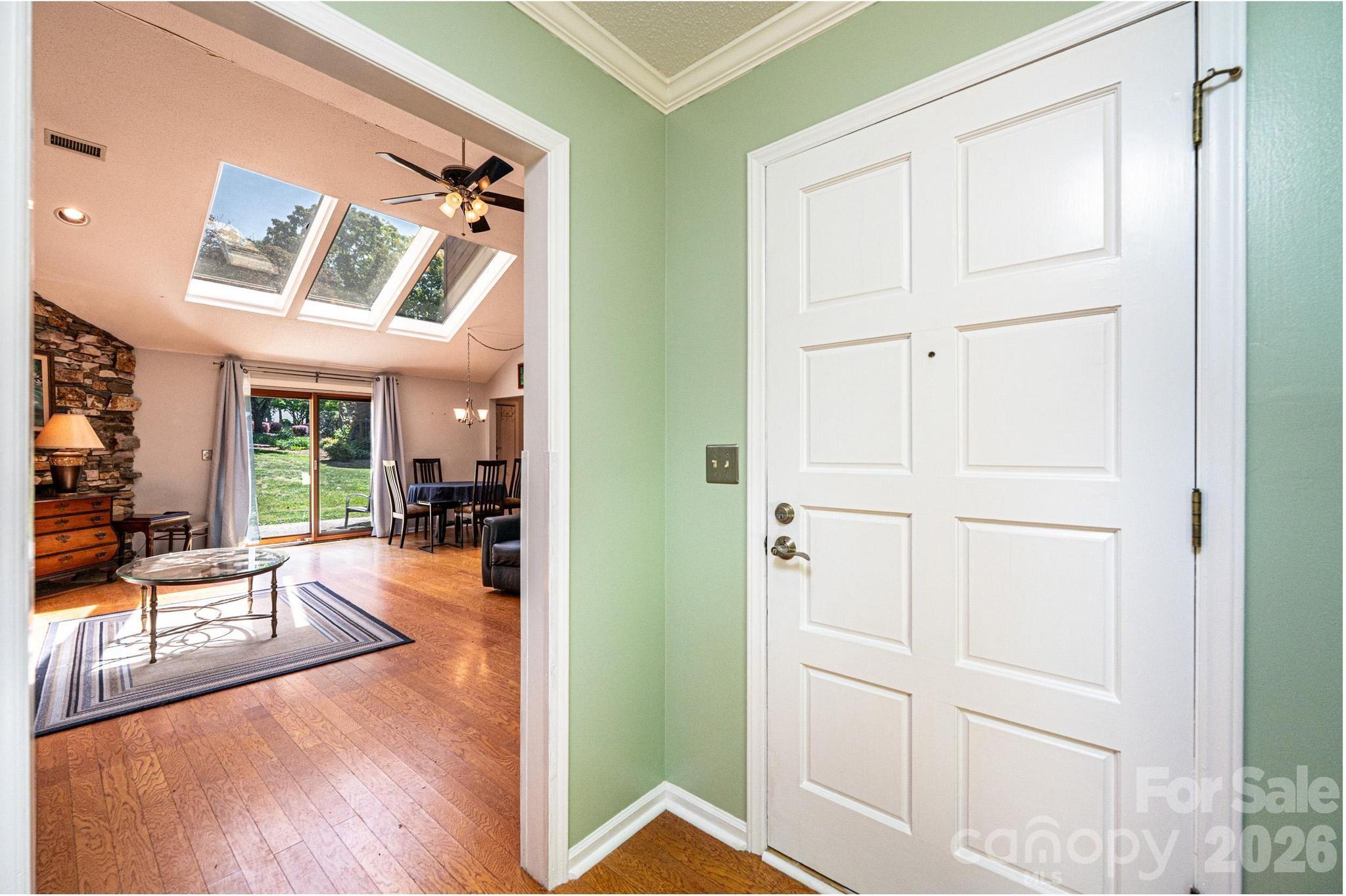 1759 12th Street NE — Hickory