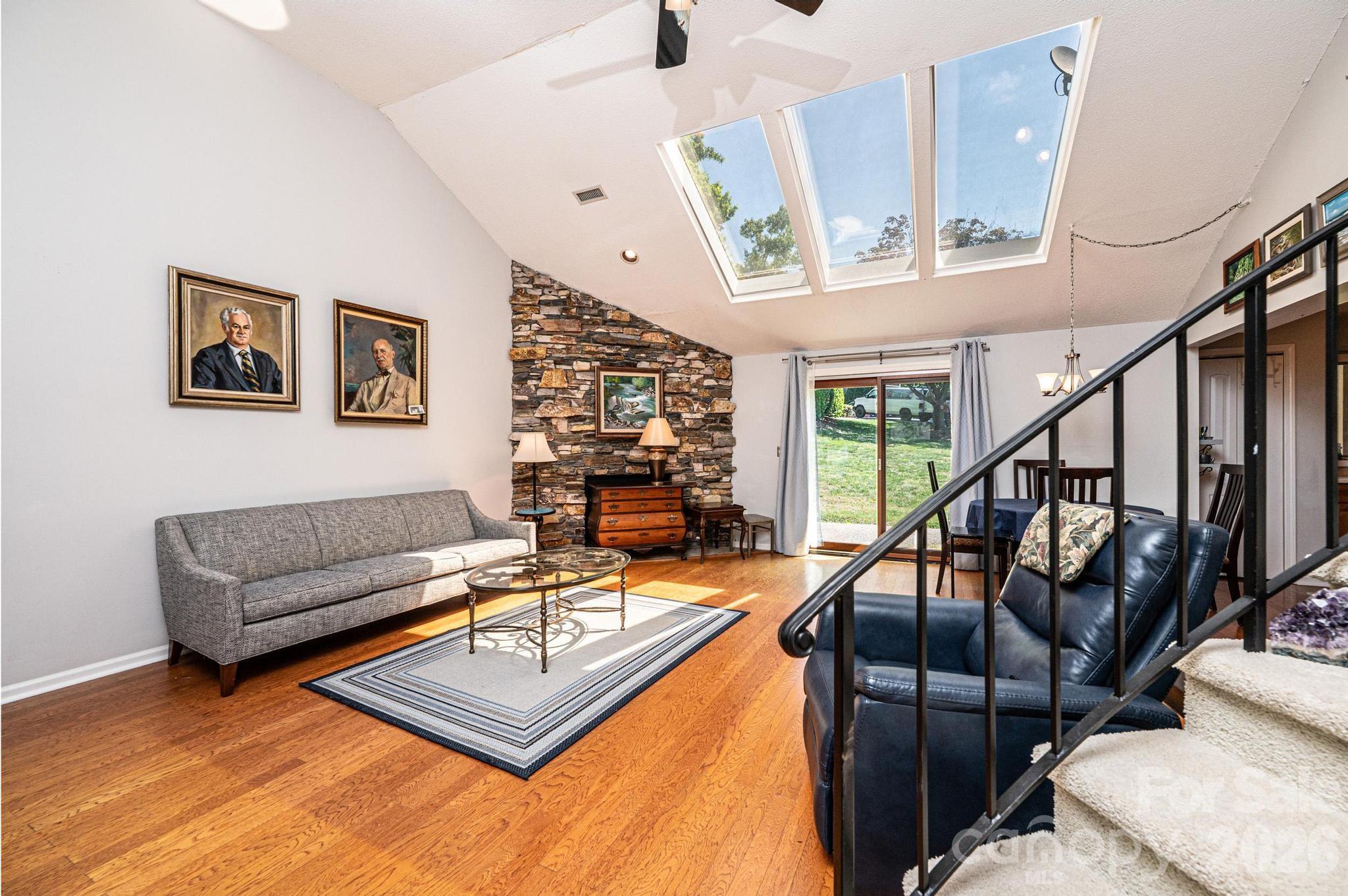 1759 12th Street NE — Hickory