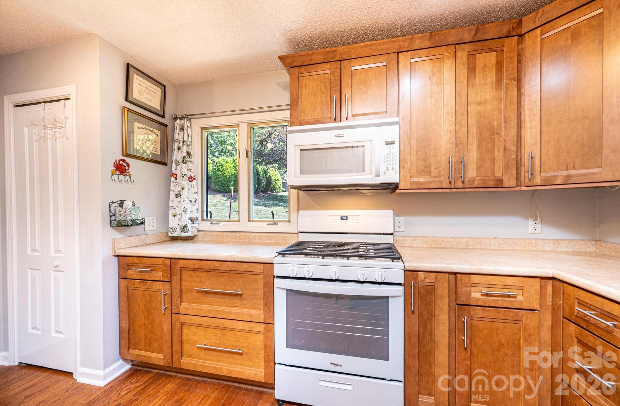 1759 12th Street NE — Hickory