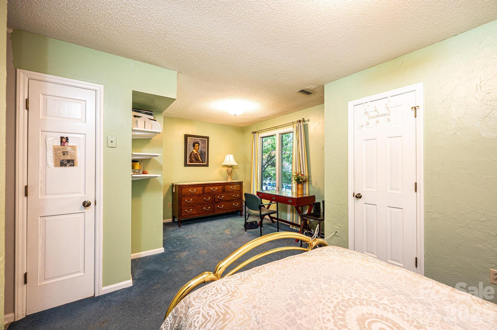 1759 12th Street NE — Hickory