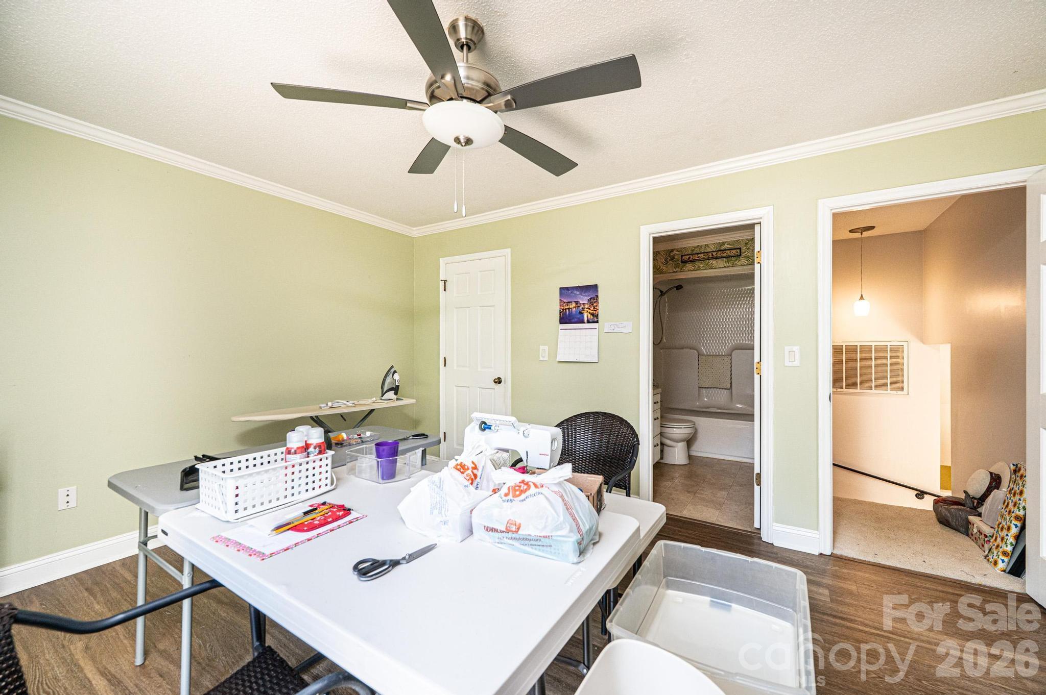 1759 12th Street NE — Hickory