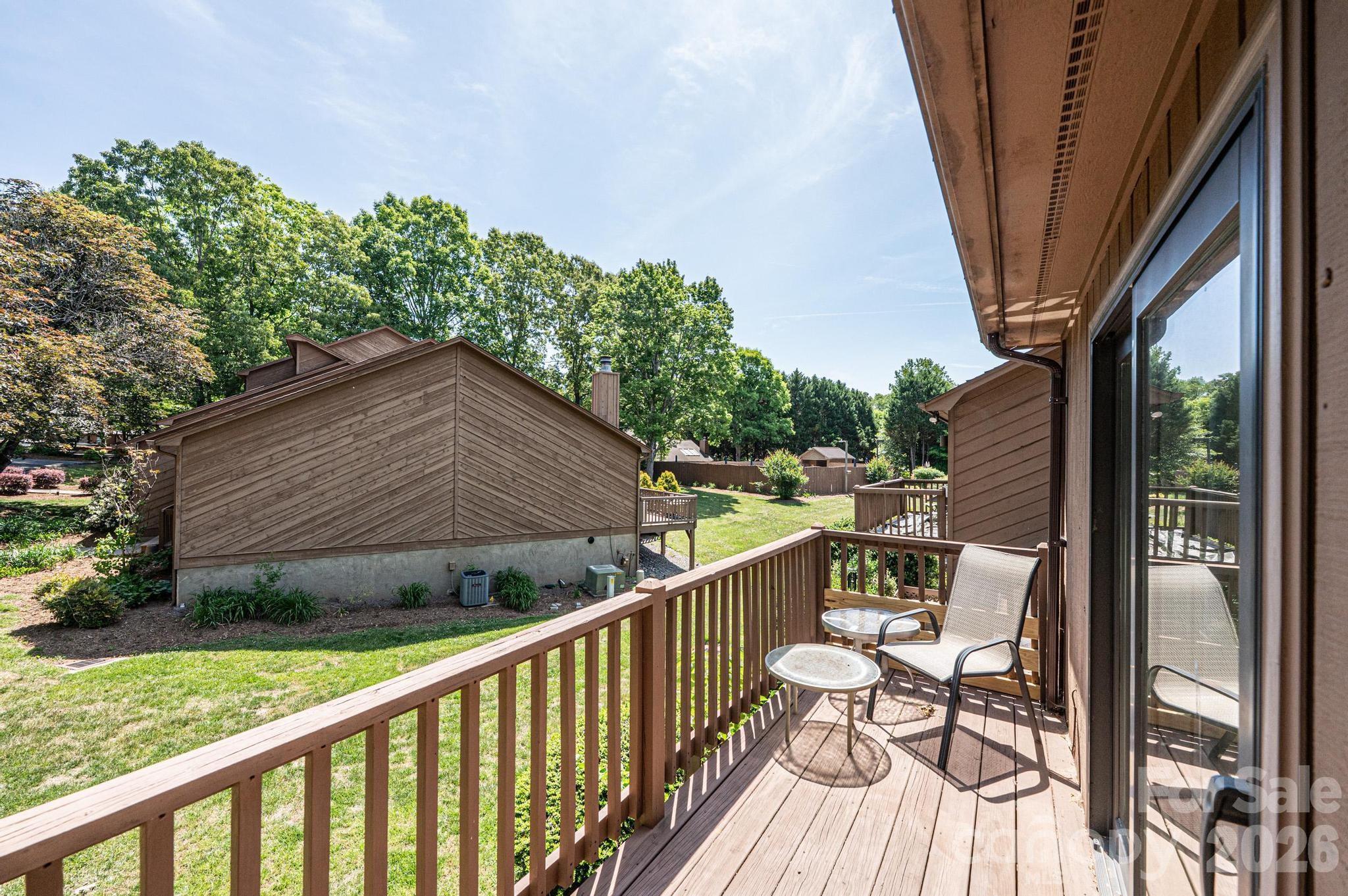 1759 12th Street NE — Hickory