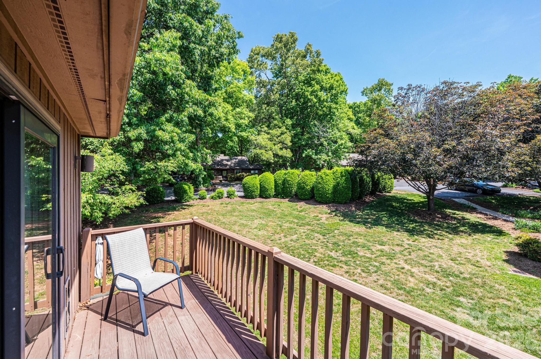 1759 12th Street NE — Hickory