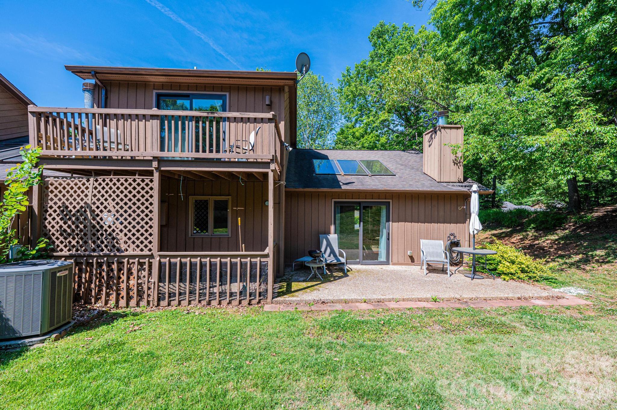 1759 12th Street NE — Hickory
