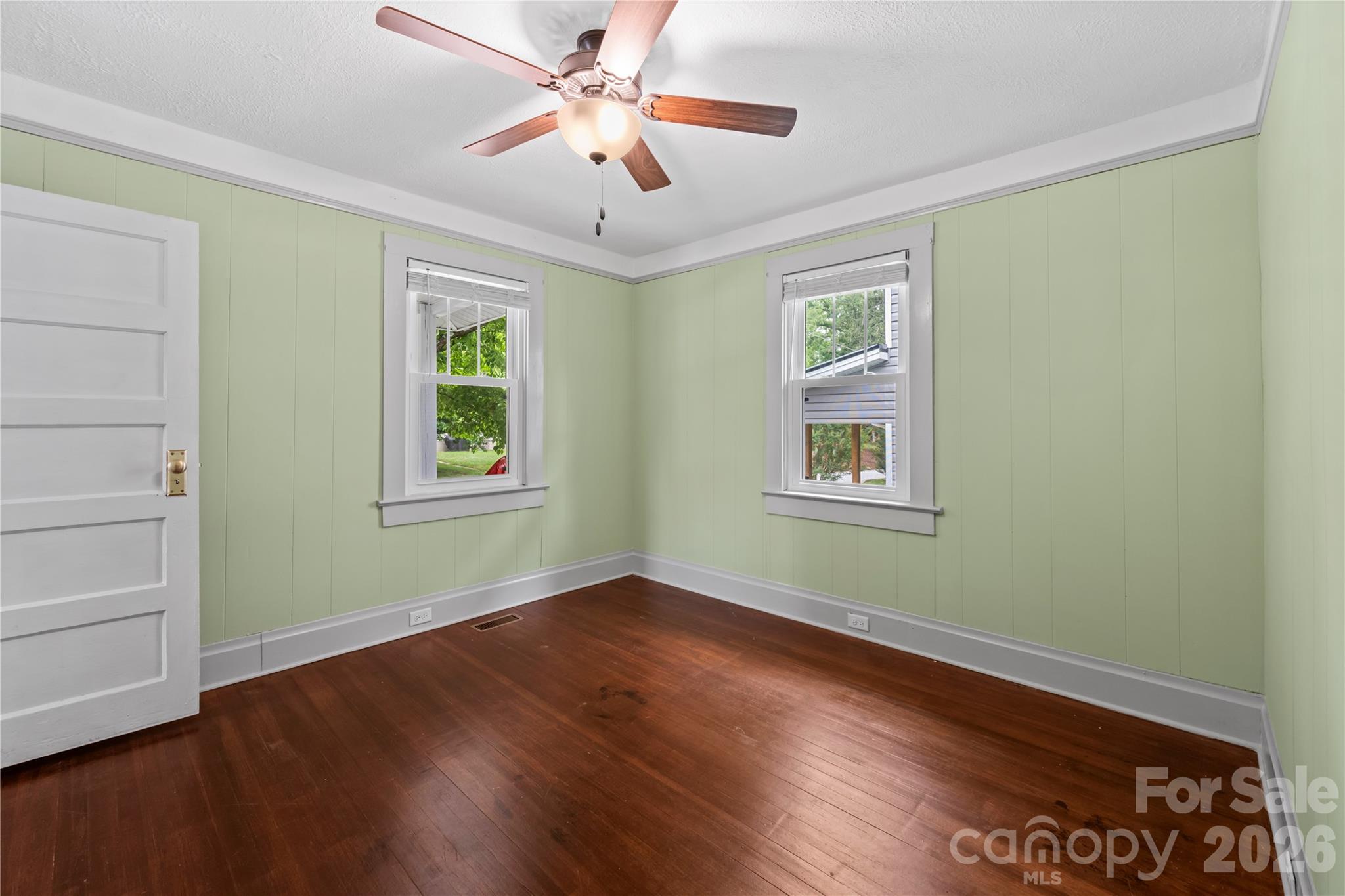 130 Winston Avenue — Asheville