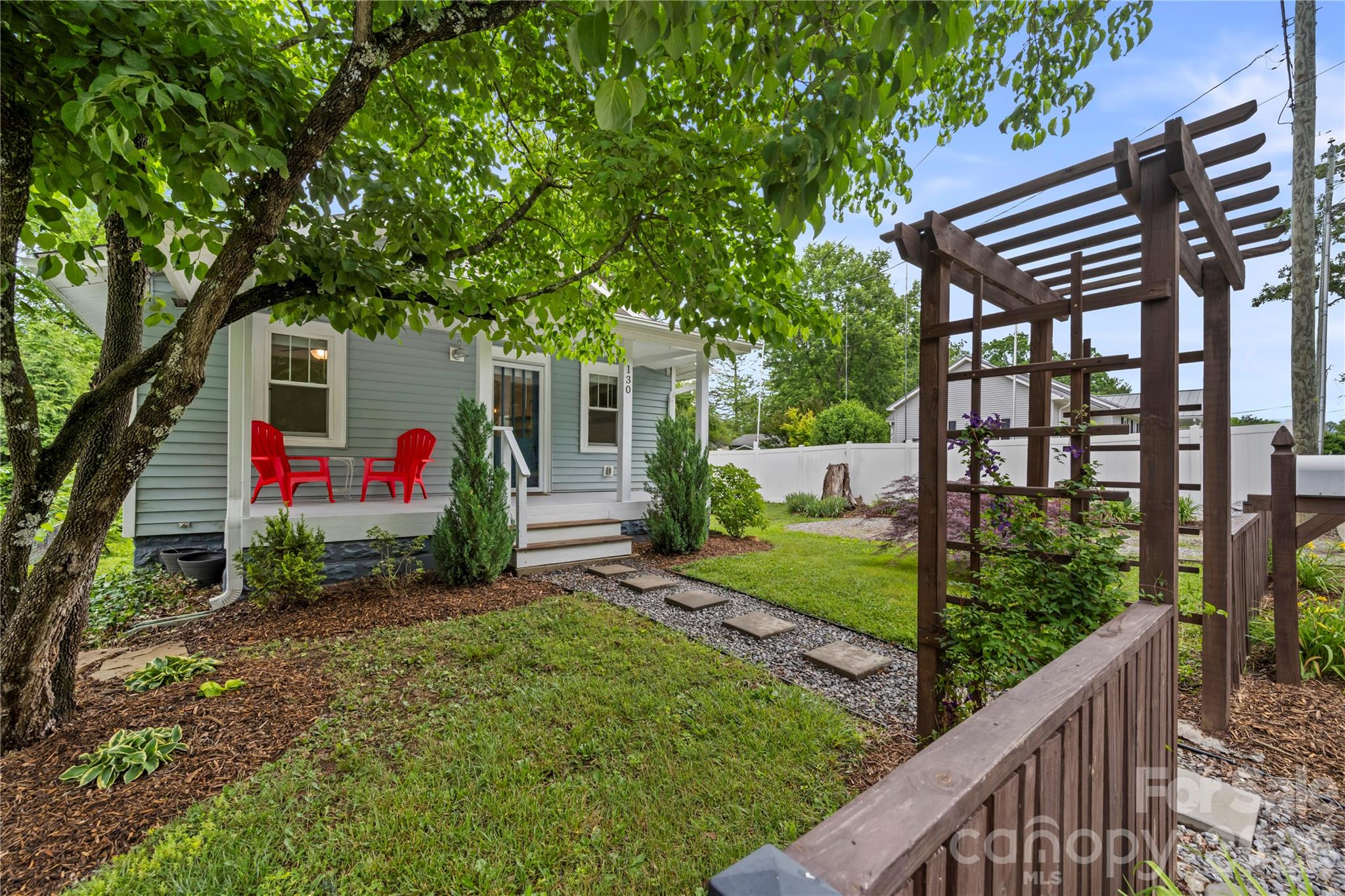 130 Winston Avenue — Asheville