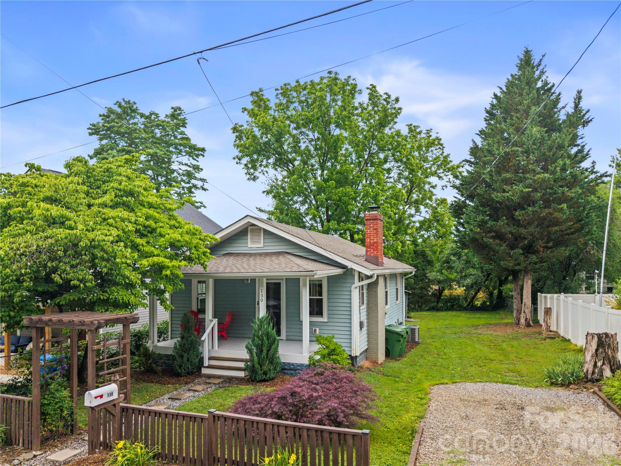 130 Winston Avenue — Asheville
