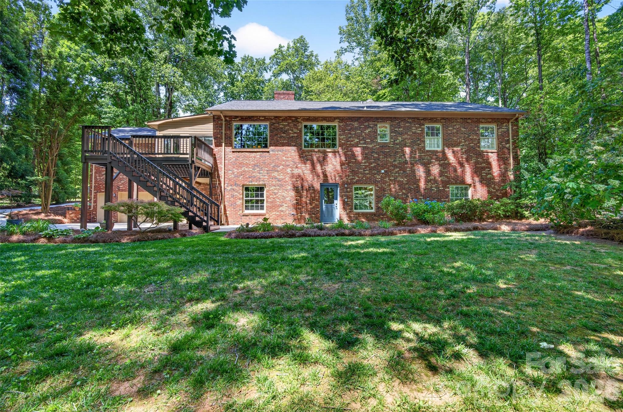 989 Hampton Place — Mooresville