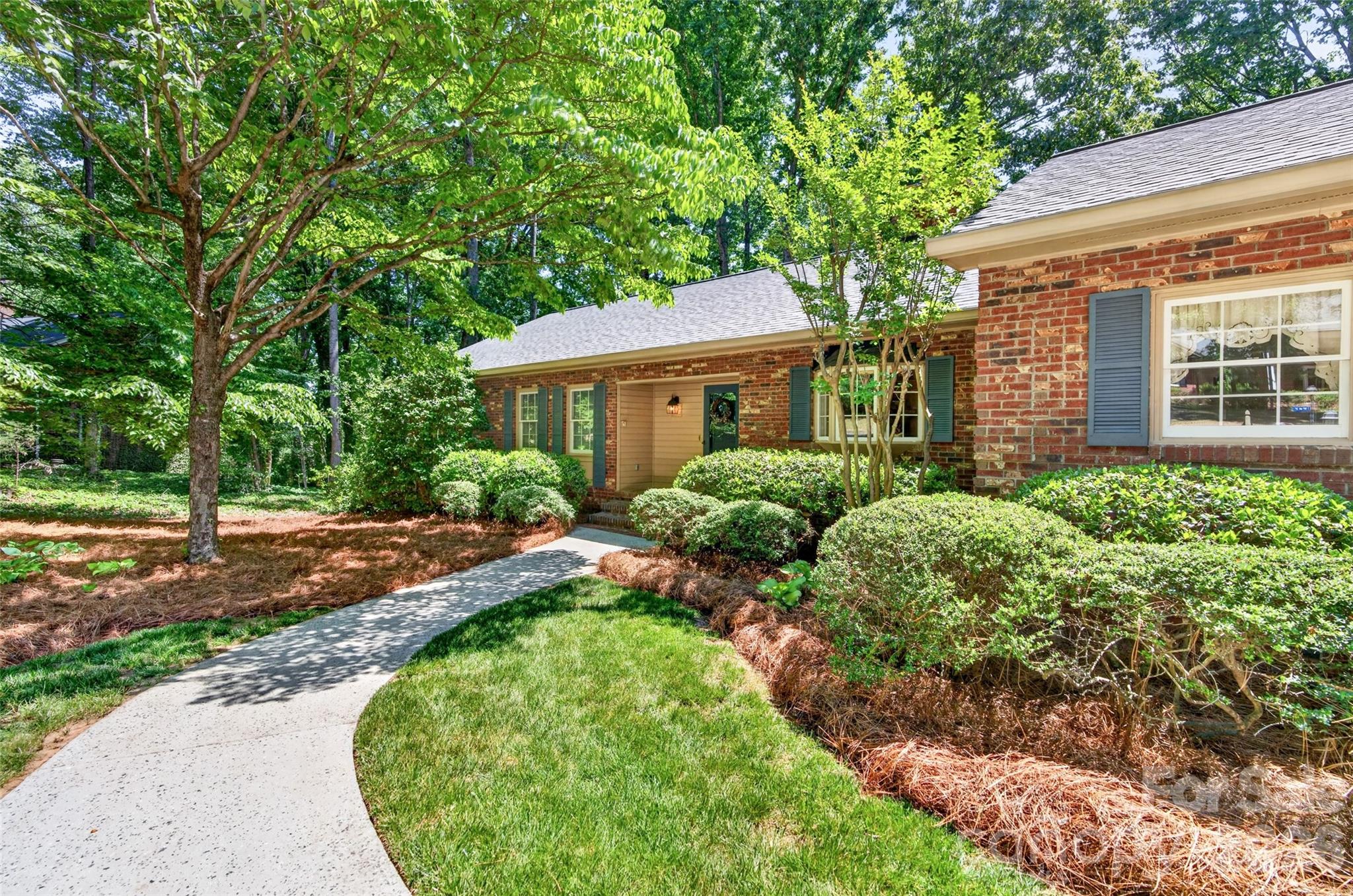989 Hampton Place — Mooresville