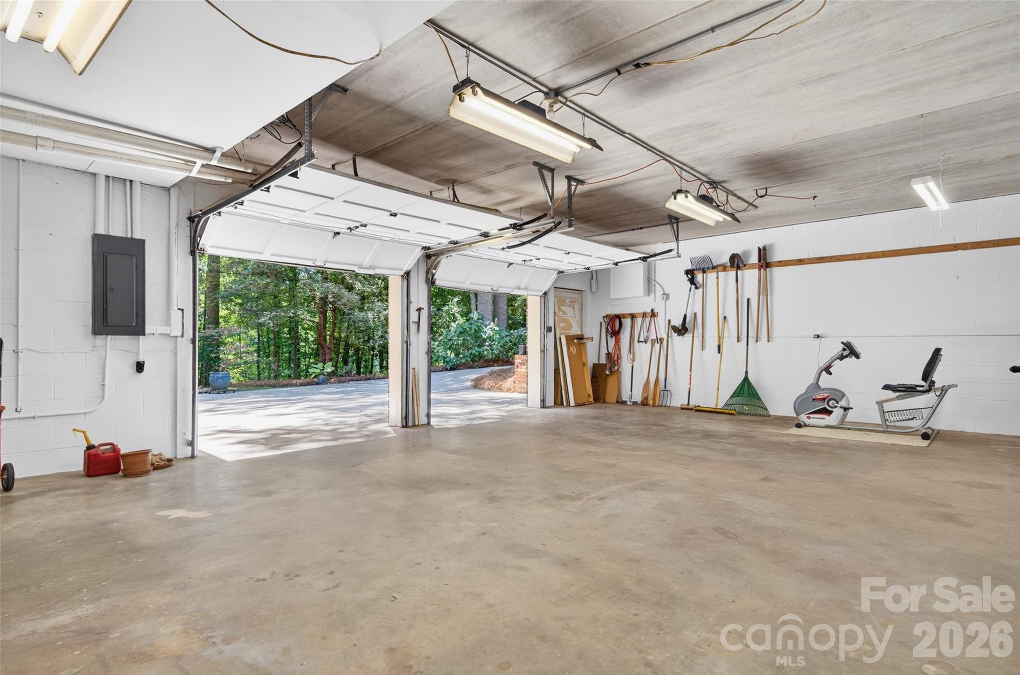 989 Hampton Place — Mooresville