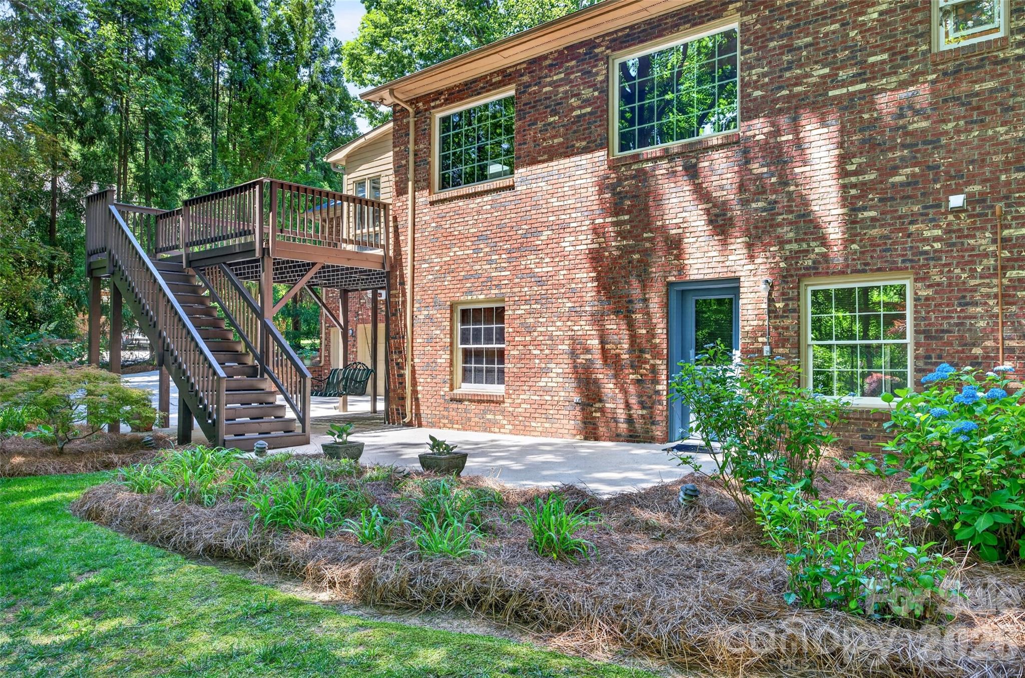 989 Hampton Place — Mooresville