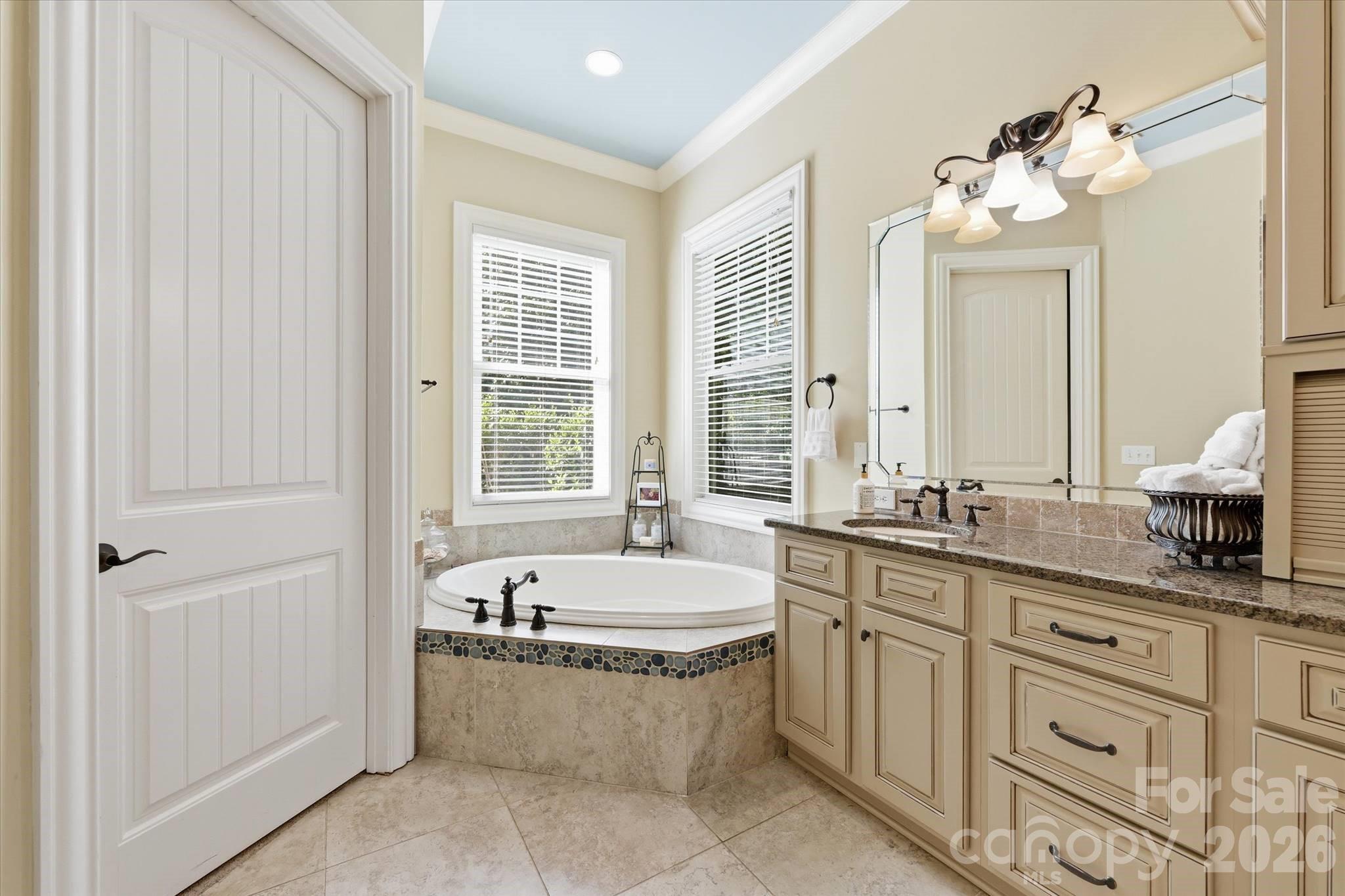 148 E Cold Hollow Farms Drive — Mooresville