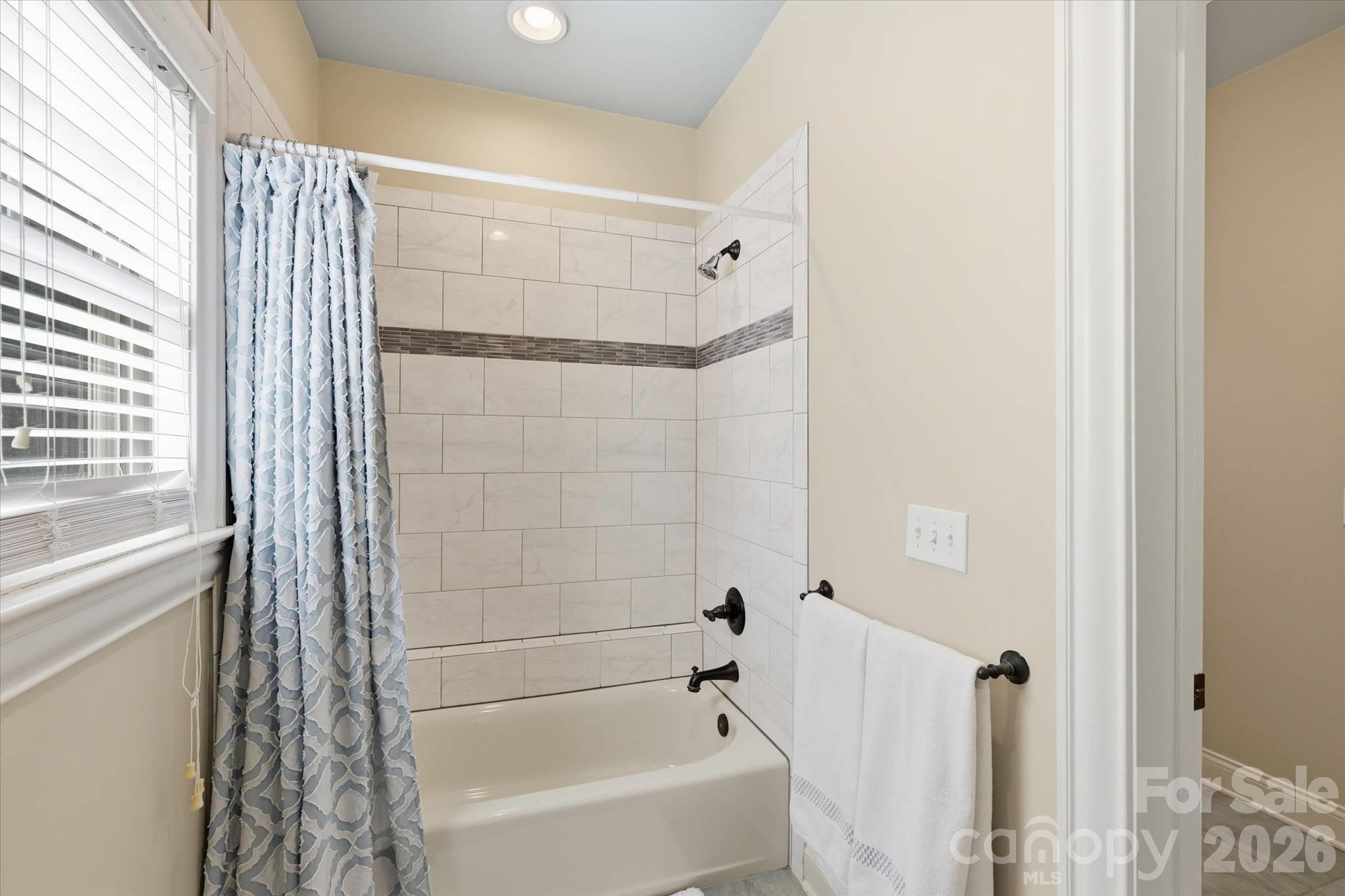 148 E Cold Hollow Farms Drive — Mooresville