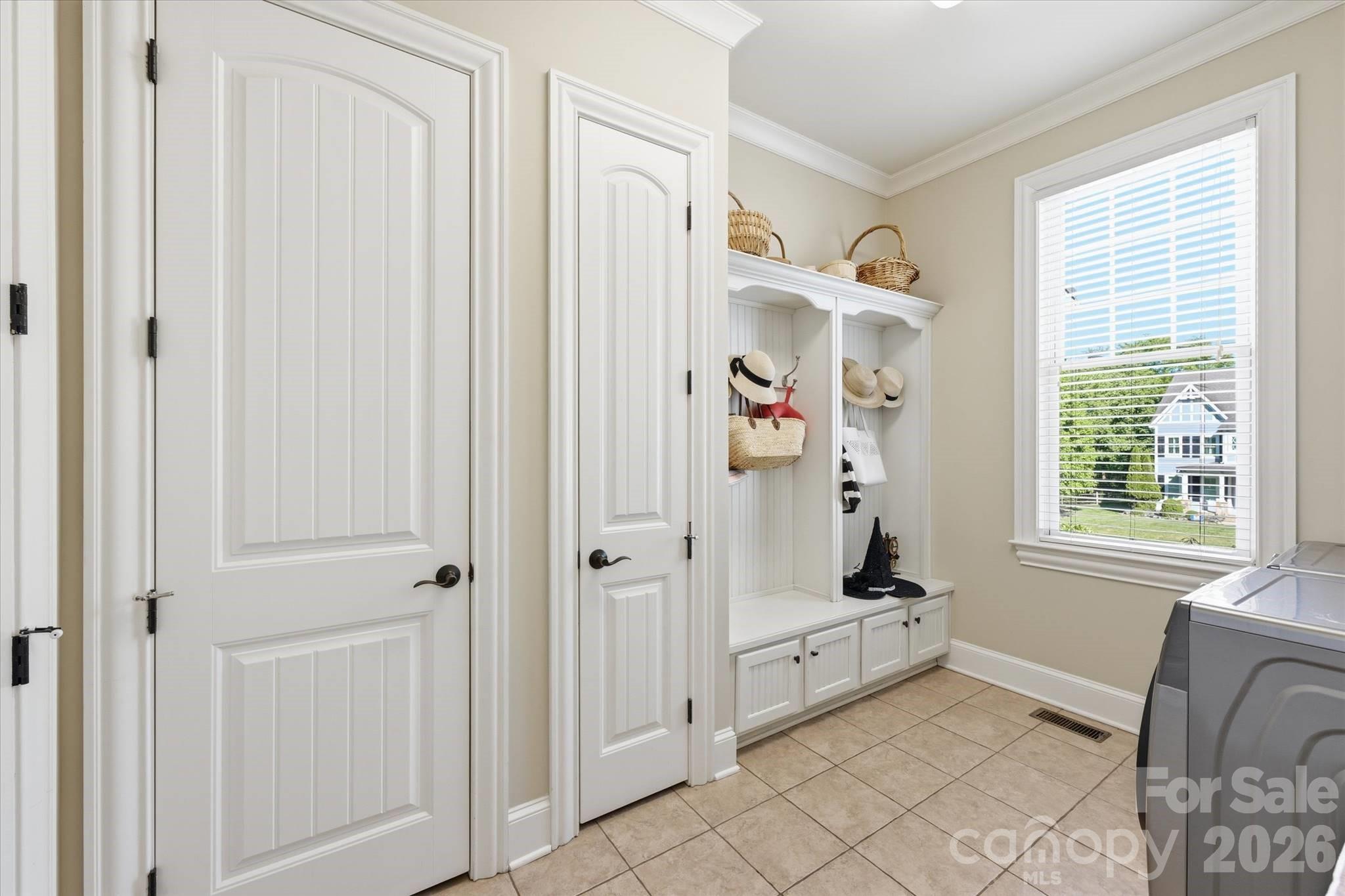 148 E Cold Hollow Farms Drive — Mooresville