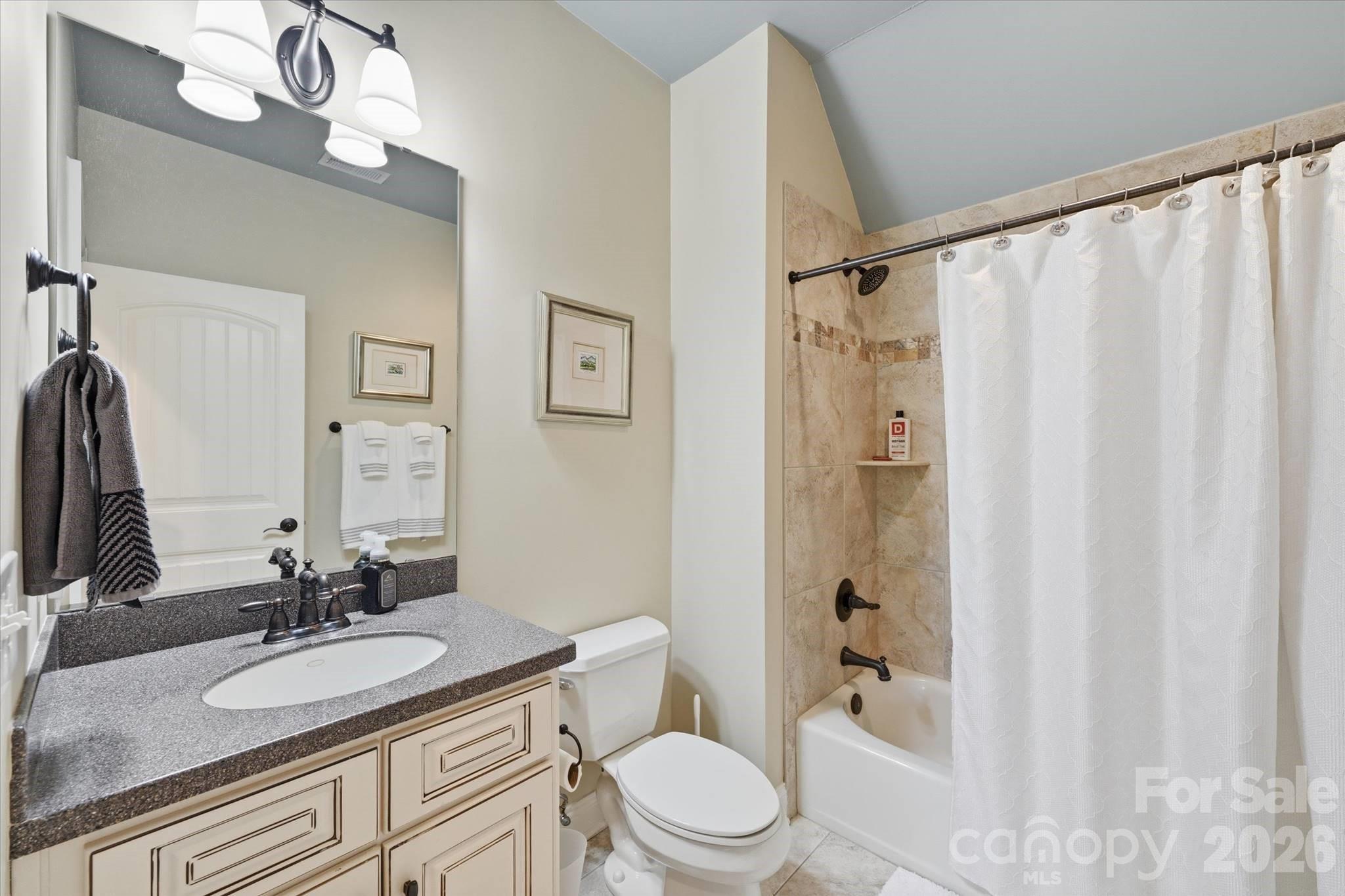 148 E Cold Hollow Farms Drive — Mooresville