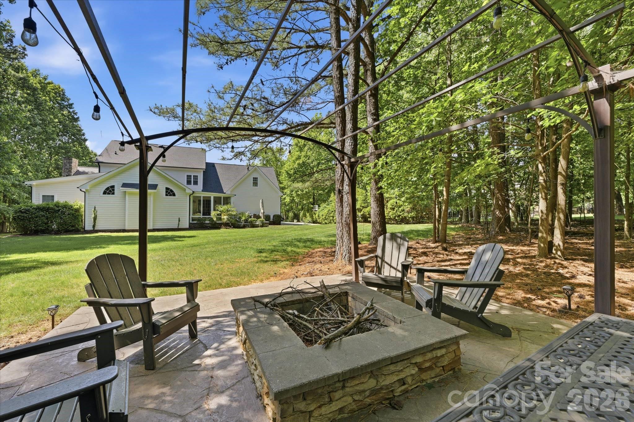 148 E Cold Hollow Farms Drive — Mooresville