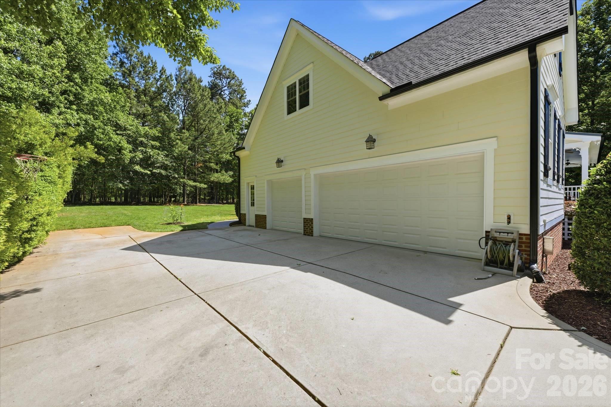 148 E Cold Hollow Farms Drive — Mooresville