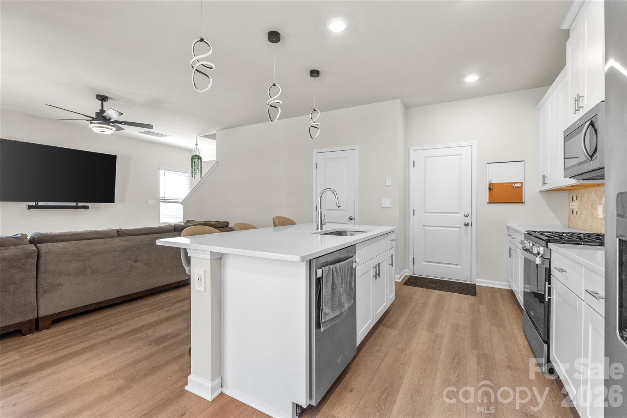 380 Olympia Way — York