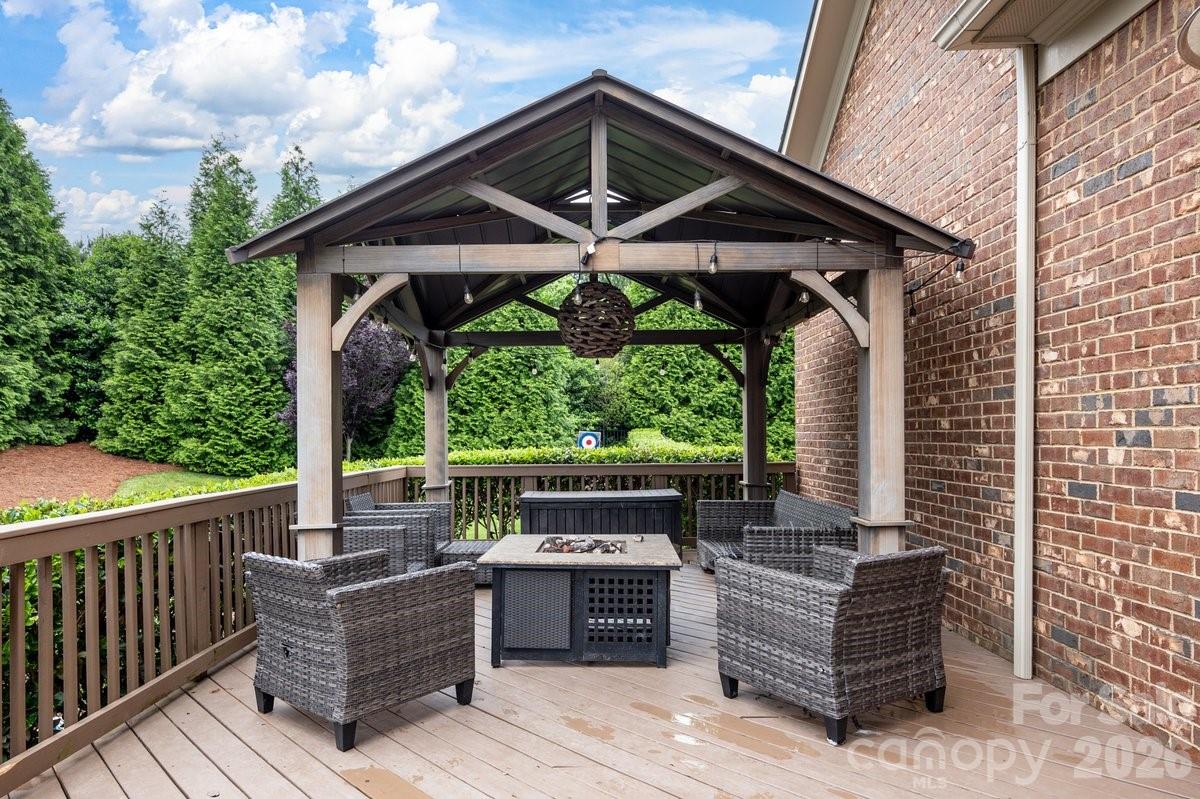 7323 Harcourt Crossing — Fort Mill