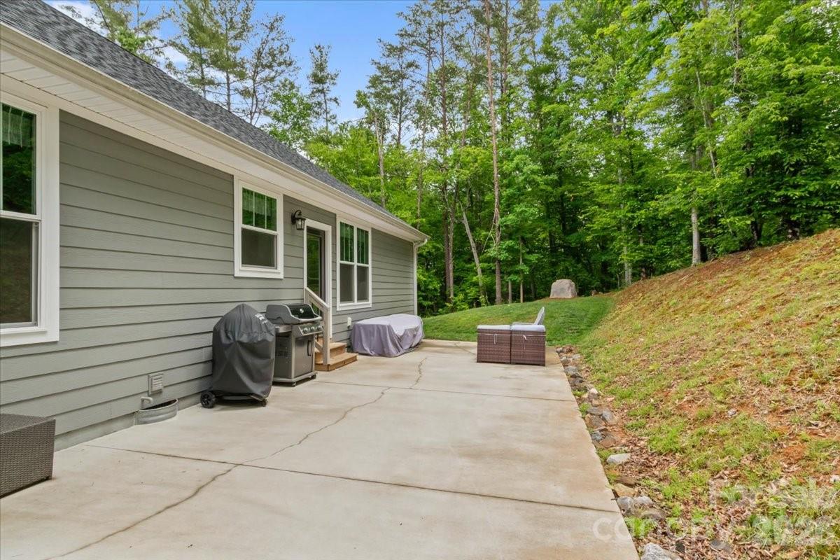 36 Cherry Ridge Lane — Weaverville