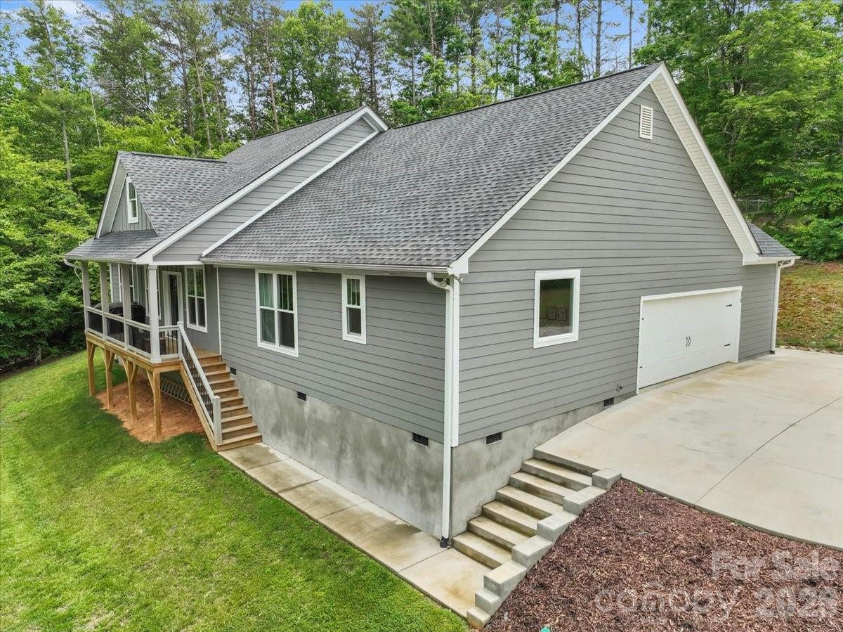 36 Cherry Ridge Lane — Weaverville