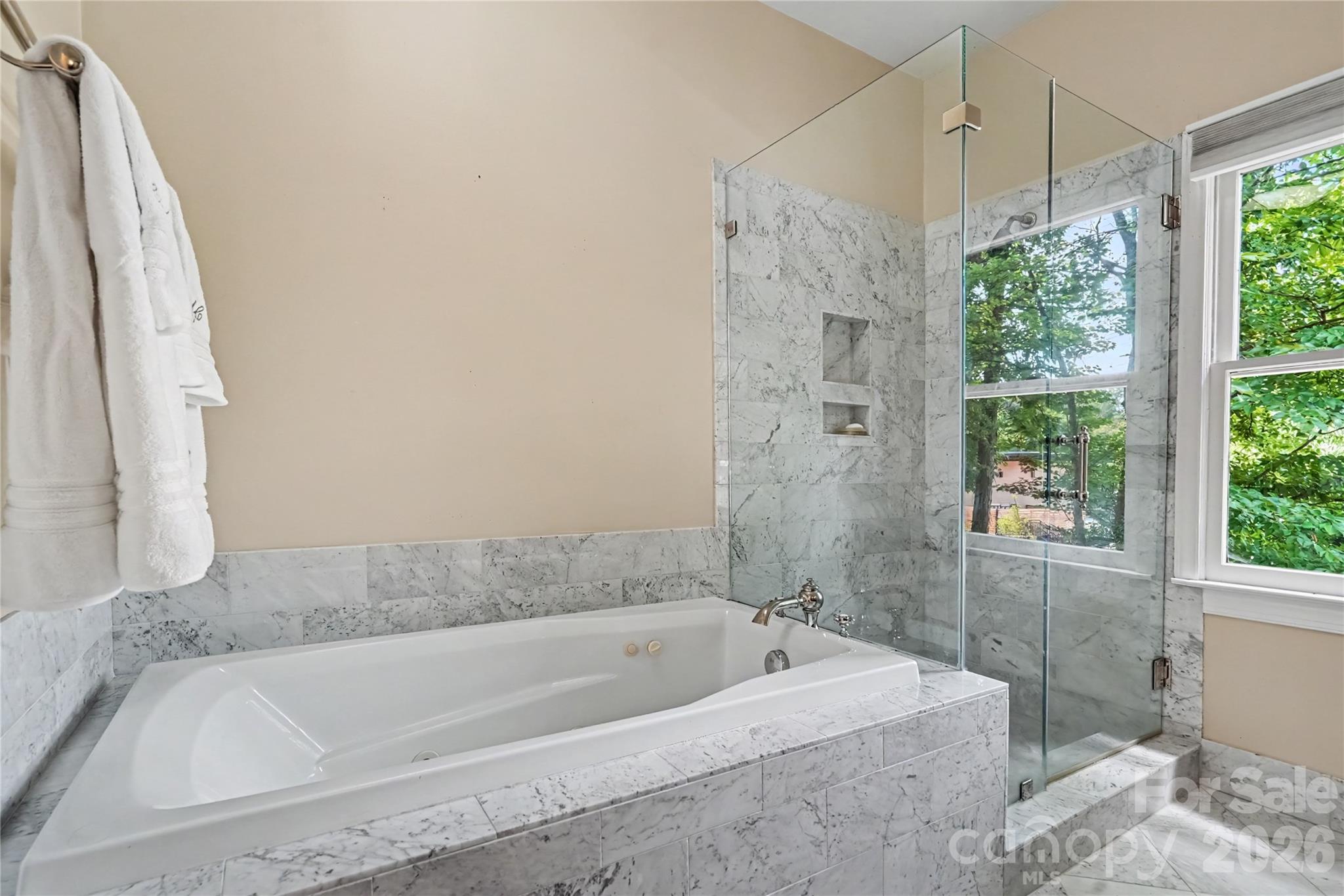 6419 Scarlet Oak Lane — Charlotte